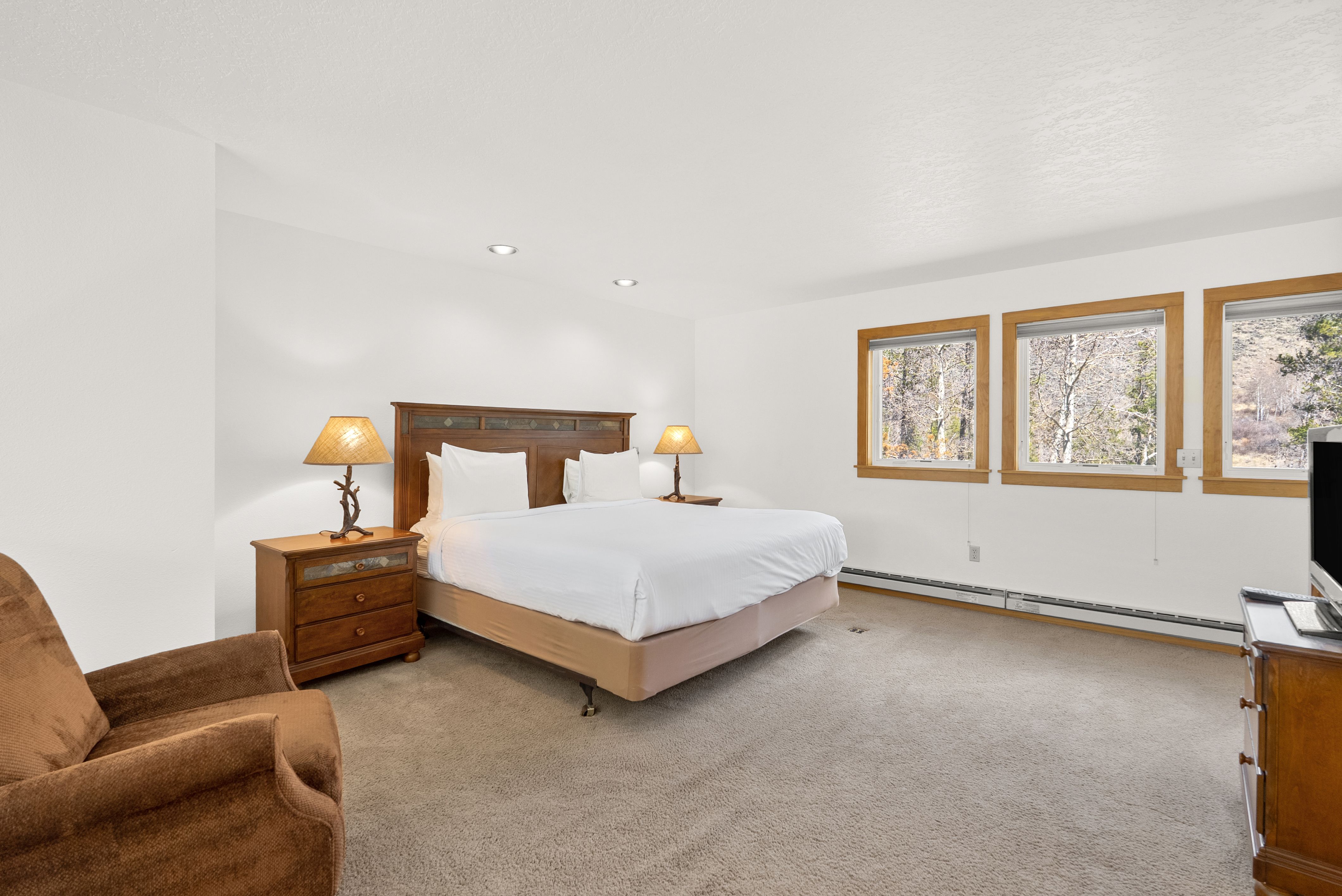  A Spacious and Light-filled Mountain Retreat - 物件實景