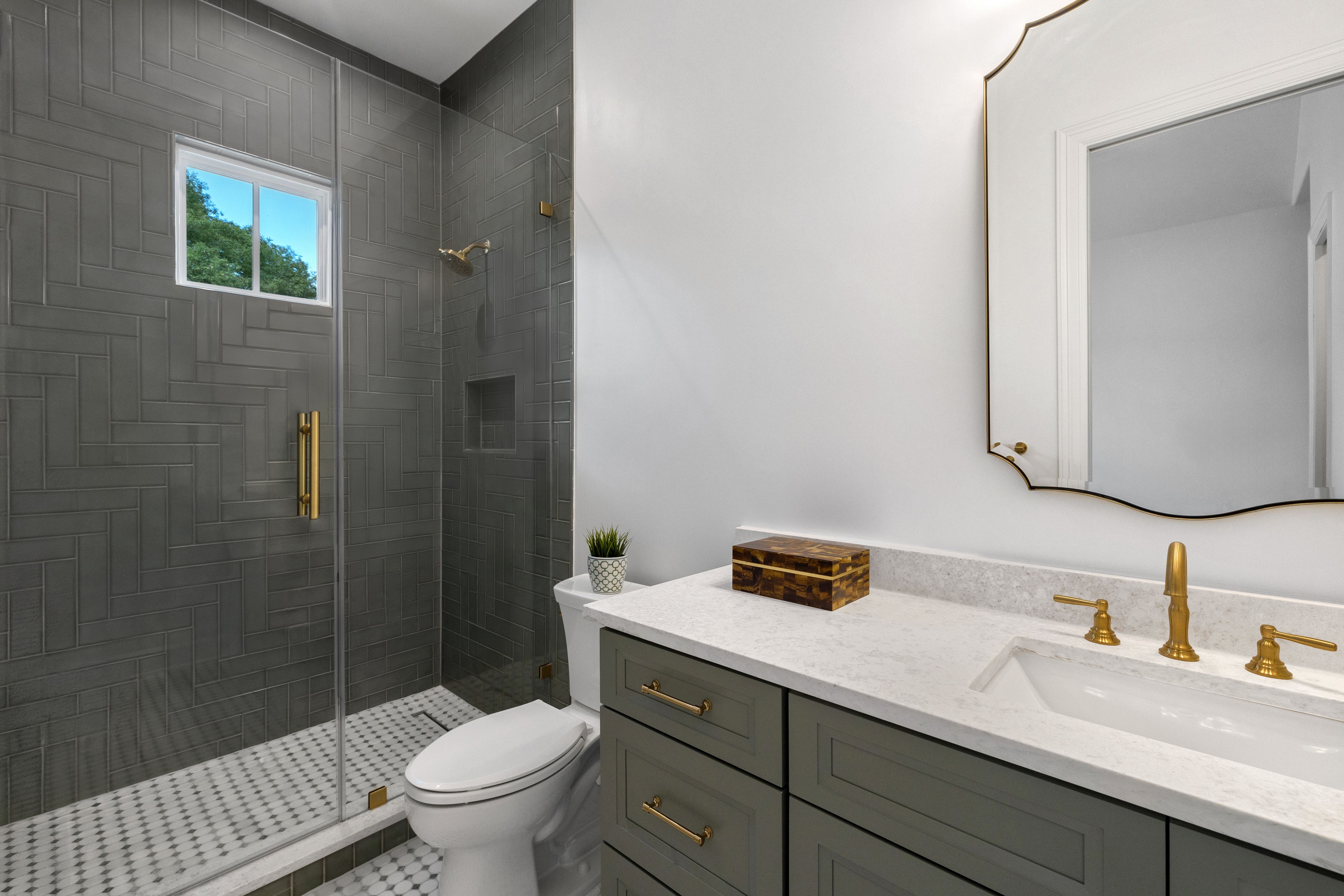  Modern Elegance in Alamo Heights - 物件實景