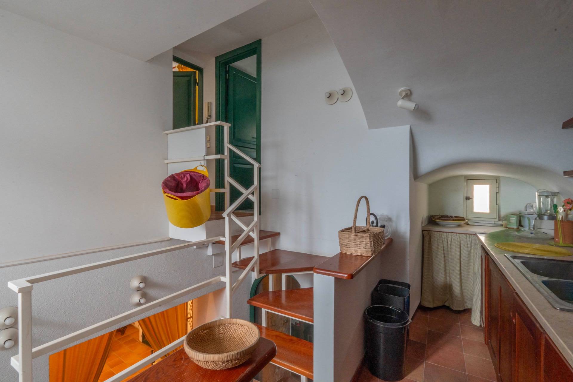 piazza seiano, Vico Equense, Napoli, 80069, IT, 4 Bedrooms Bedrooms, ,4 BathroomsBathrooms,Residential,For Sale,piazza seiano,1629621