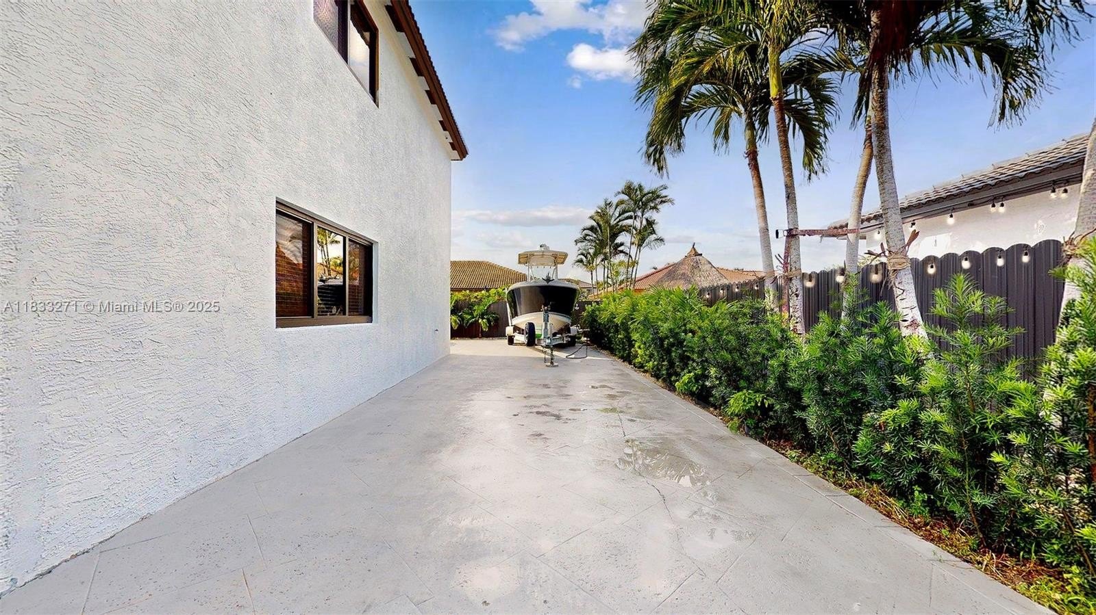 Homestead, Florida, 33033, United States, 5 Bedrooms Bedrooms, ,3 BathroomsBathrooms,Residential,For Sale,1937338