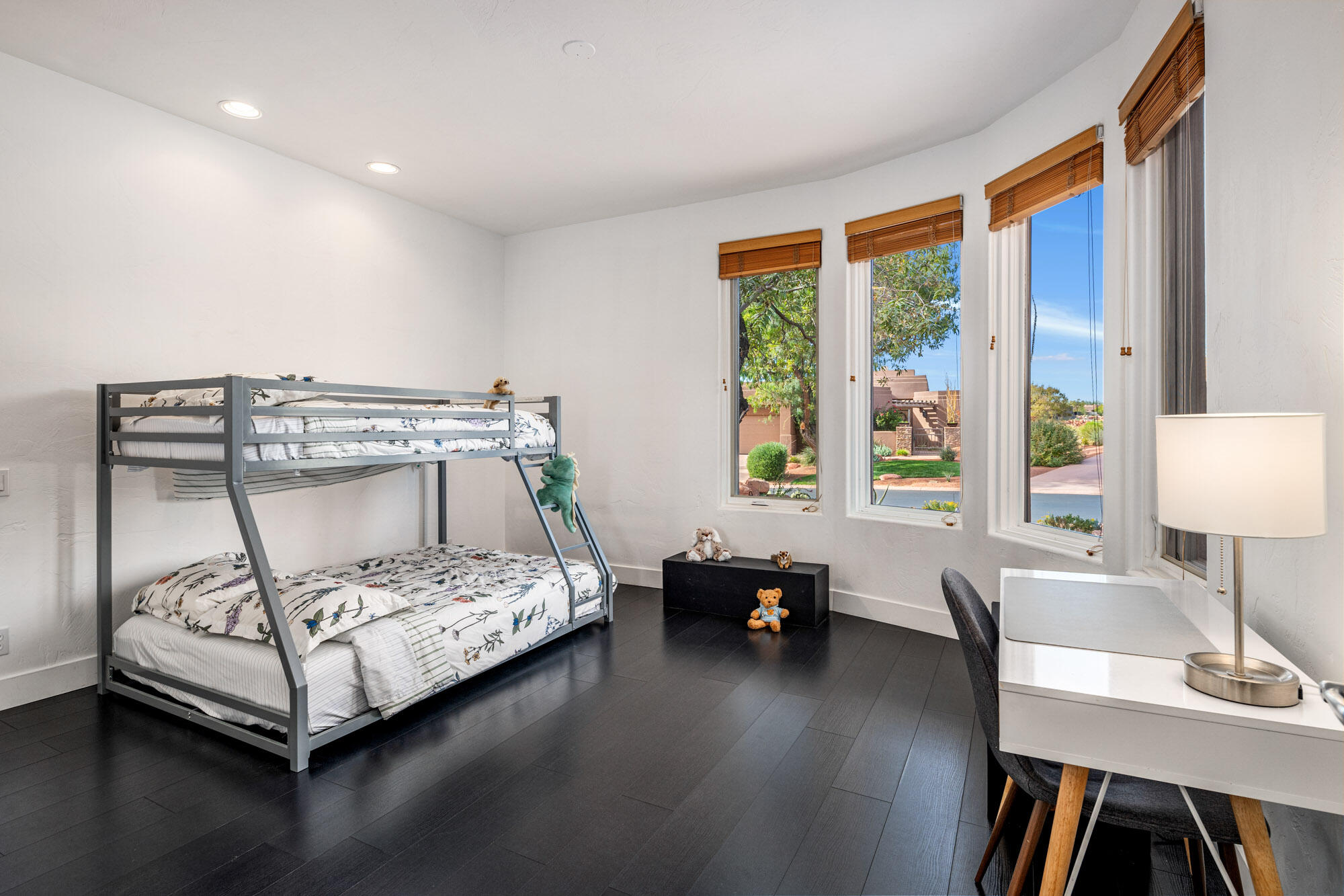 St George, Utah, 84770, United States, 2 Bedrooms Bedrooms, ,Residential,For Sale,1991910