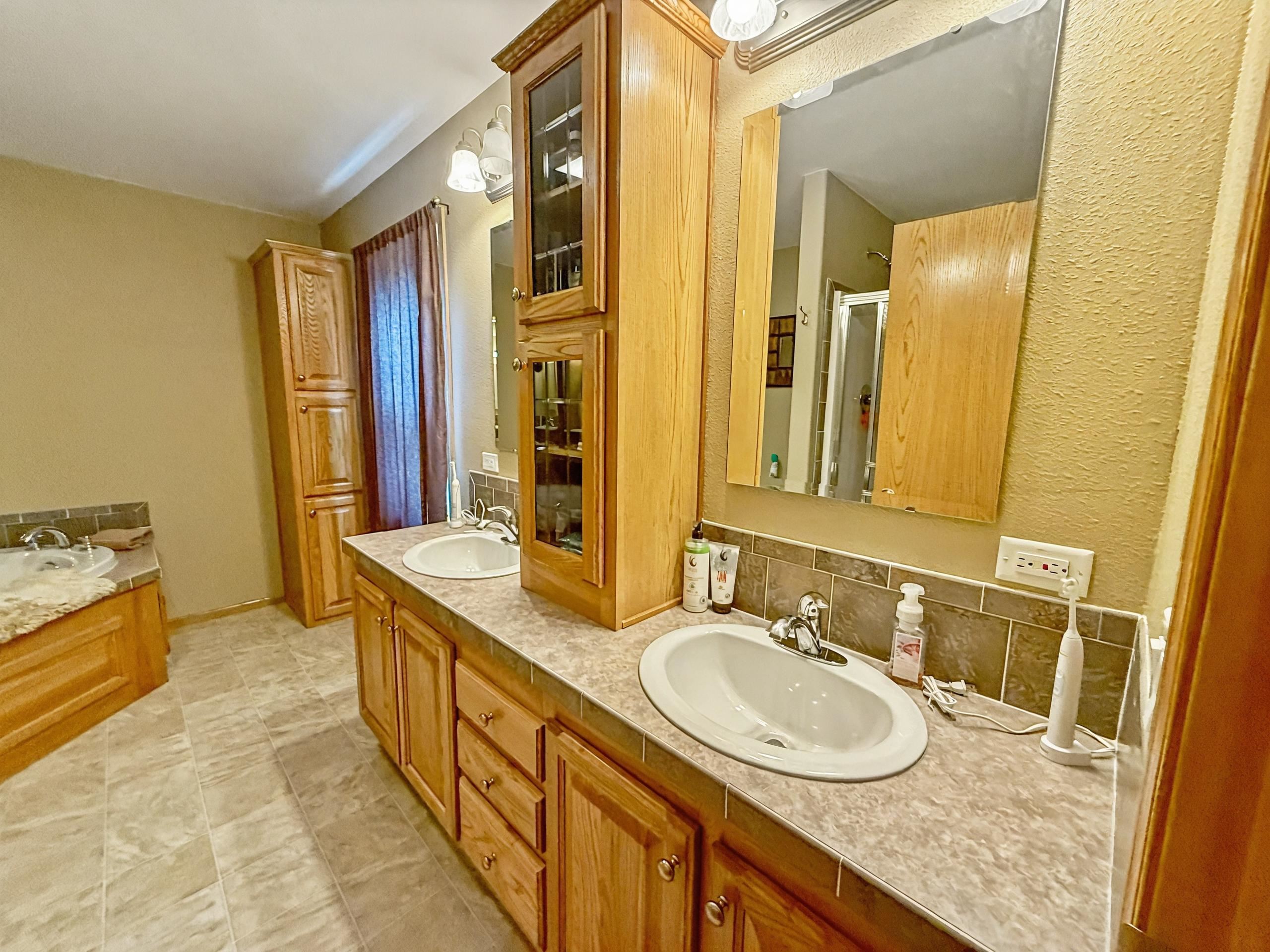 PEMBINE, Wisconsin, 54156, United States, 5 Bedrooms Bedrooms, ,4 BathroomsBathrooms,Residential,For Sale,1956791