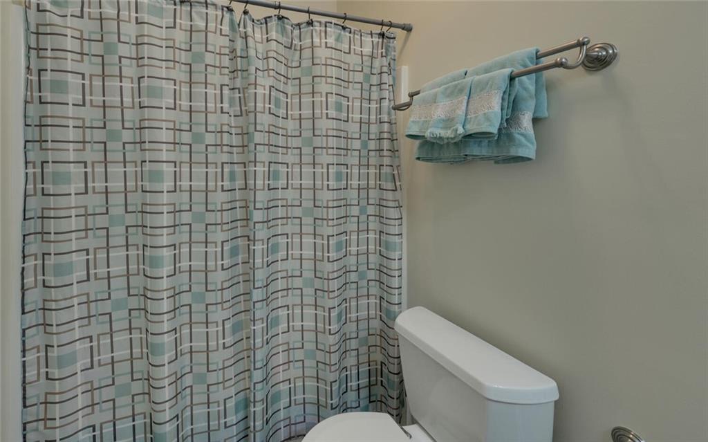 Lawrenceville, Georgia, 30043, United States, 5 Bedrooms Bedrooms, ,4 BathroomsBathrooms,Residential,For Sale,1794792