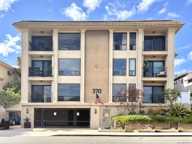 San Diego, California, 92106, United States, 2 Bedrooms Bedrooms, ,2 BathroomsBathrooms,Residential,For Sale,1992345