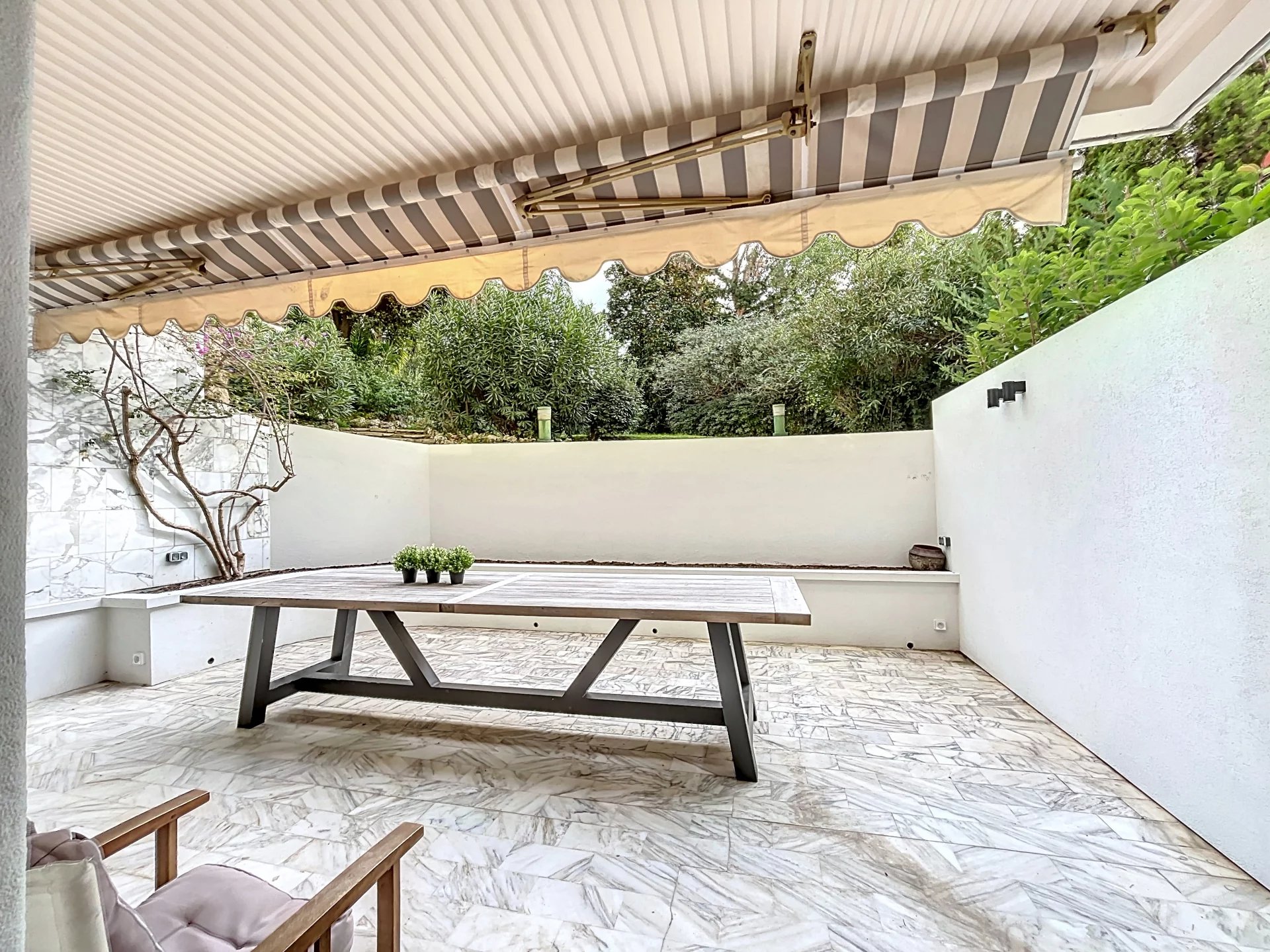 Cannes, Provence-Alpes-Côte d’Azur, 06400, FR, ,2 BathroomsBathrooms,Residential,For Sale,1665778
