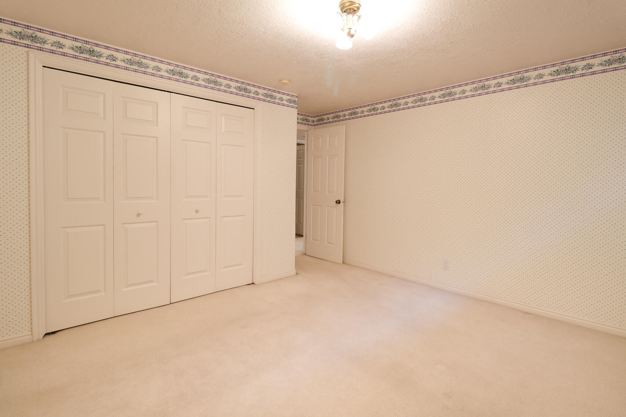 St George, Utah, 84790, United States, 6 Bedrooms Bedrooms, ,Residential,For Sale,1839961
