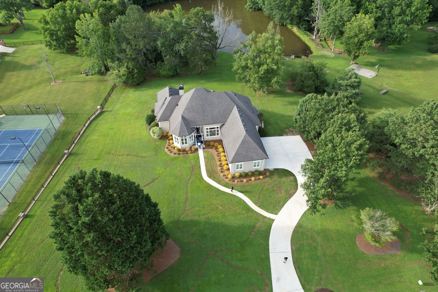 Lithonia, Georgia, 30058, United States, 5 Bedrooms Bedrooms, ,5 BathroomsBathrooms,Residential,For Sale,1863346