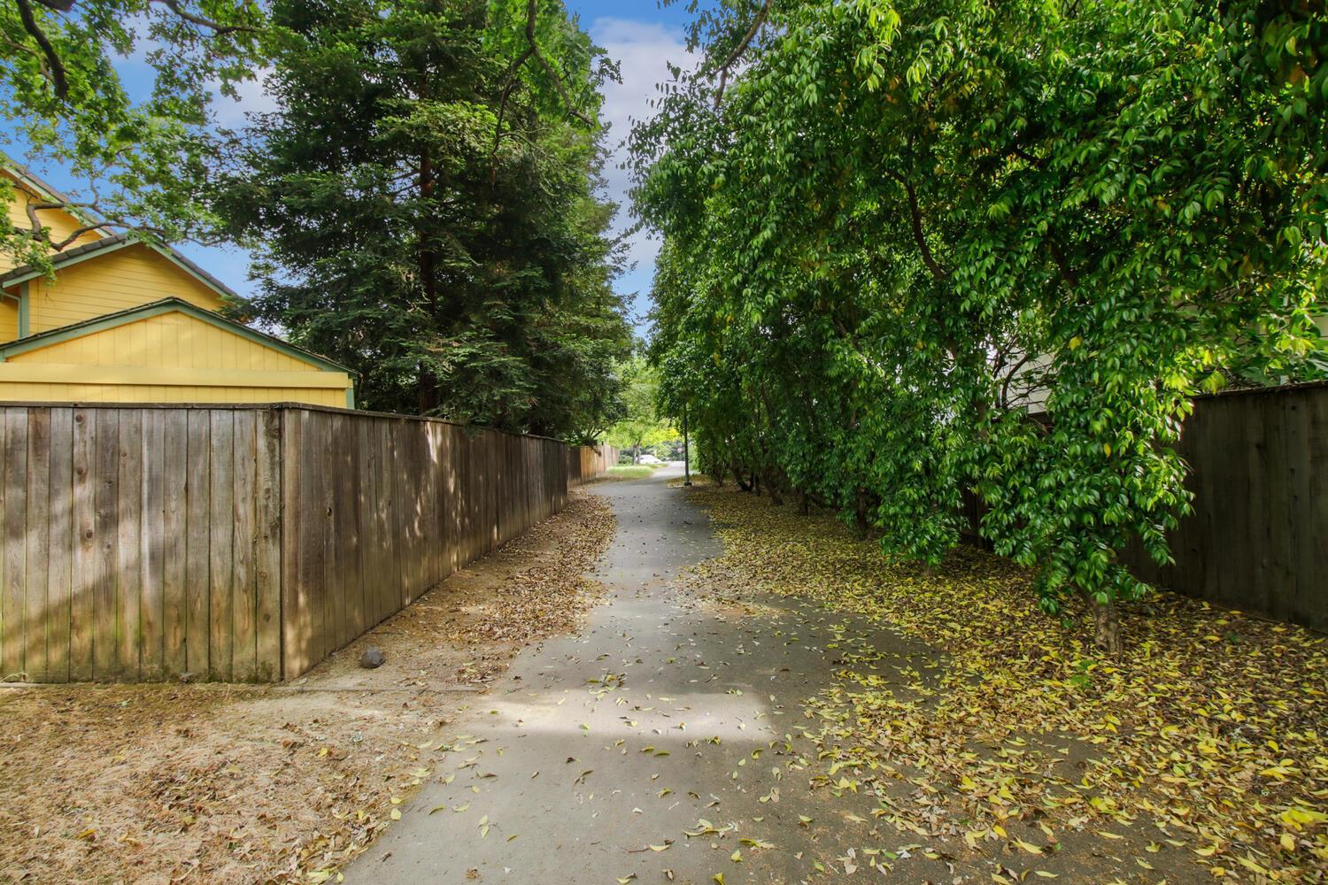 Davis, California, 95618, United States, 4 Bedrooms Bedrooms, ,3 BathroomsBathrooms,Residential,For Sale,1828068