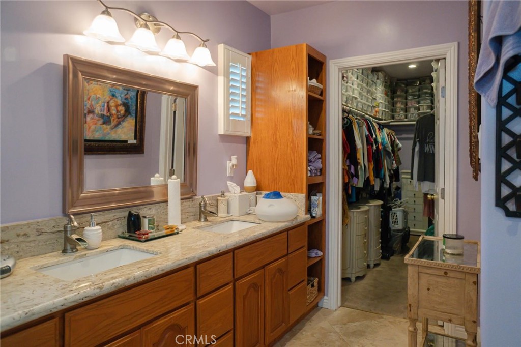 Los Angeles, California, 90008, United States, 3 Bedrooms Bedrooms, ,3 BathroomsBathrooms,Residential,For Sale,2006146