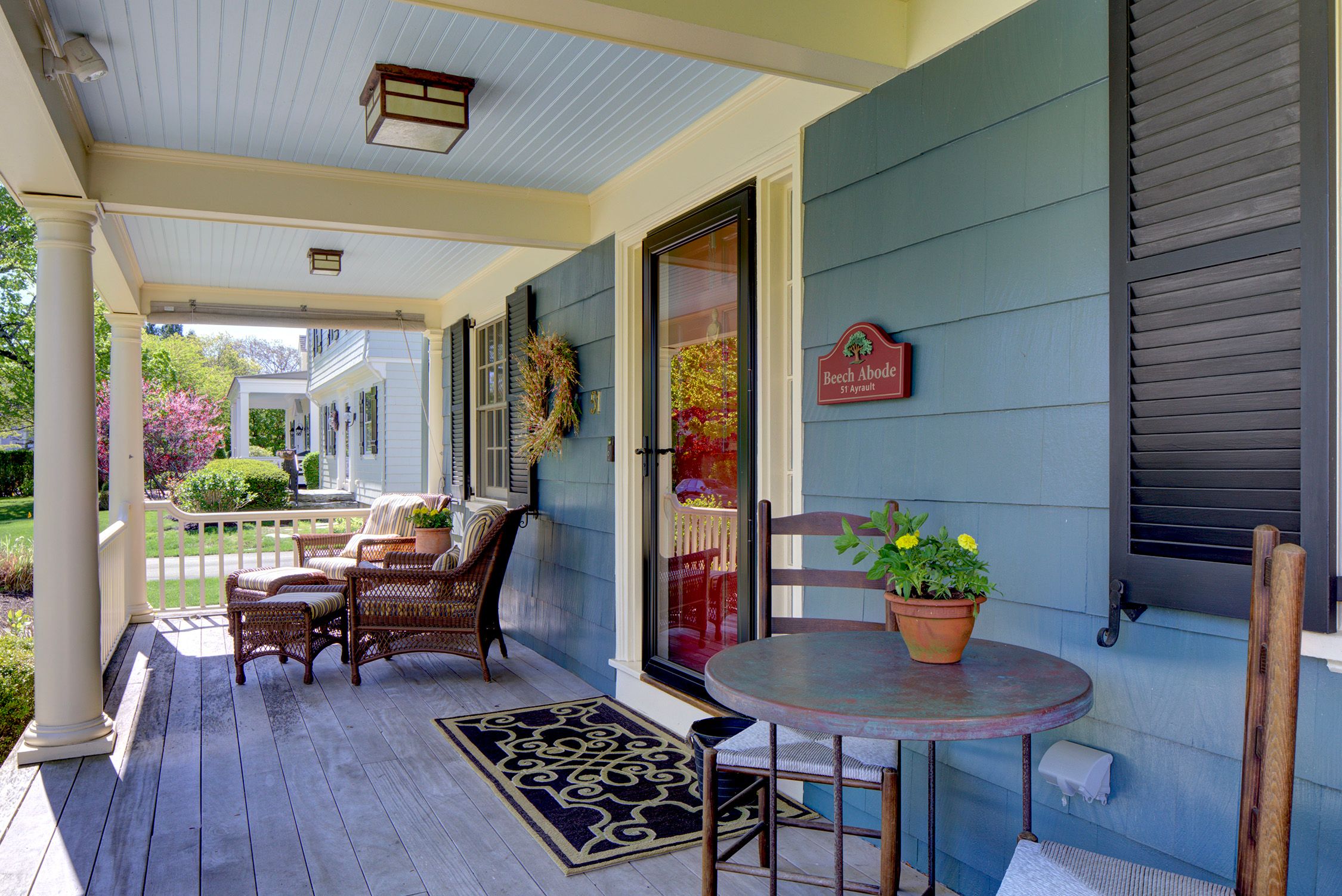  Classic Newport Colonial - 物件實景