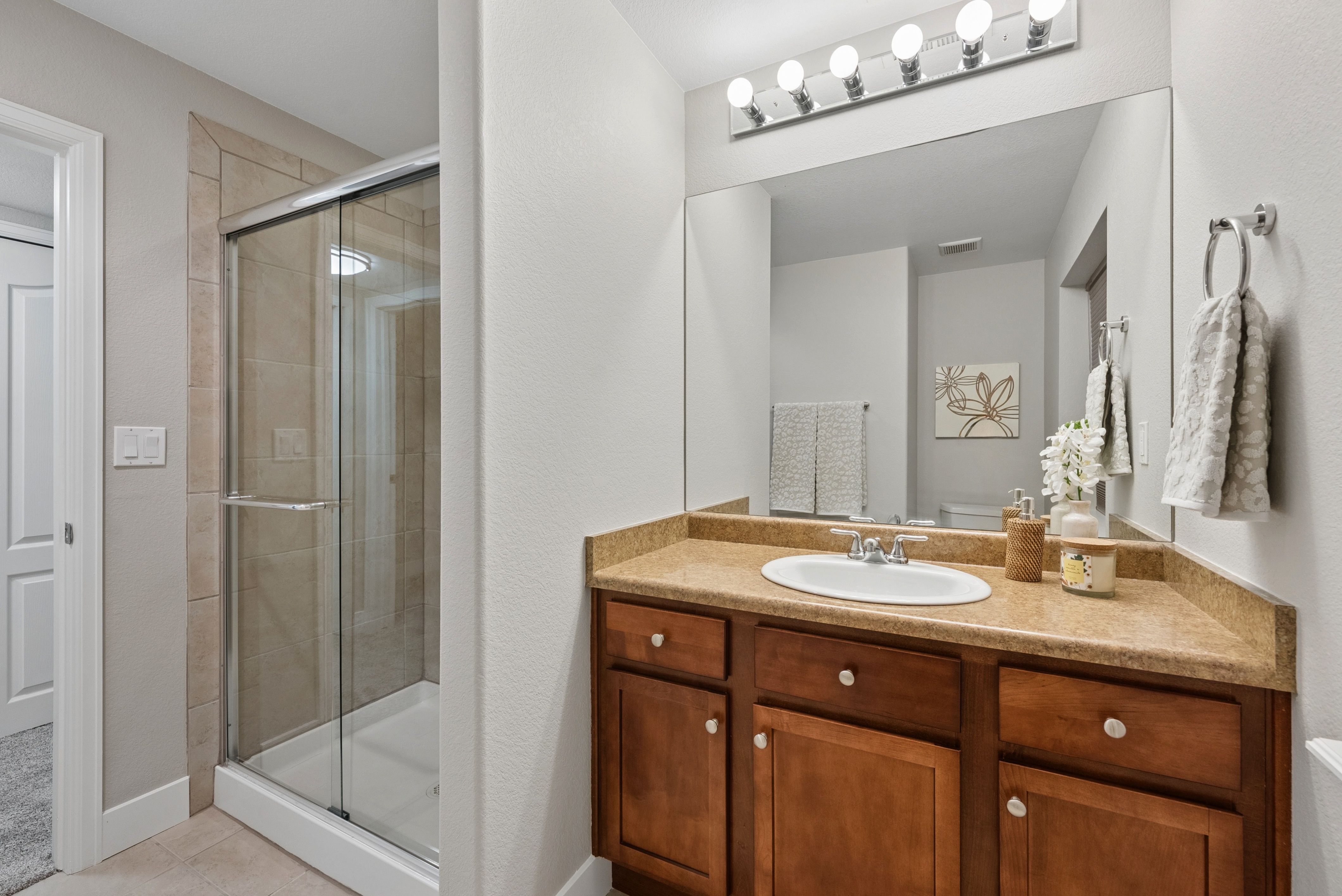  Beautifully Updated And Impeccably Maintained Stunning Home - 物件實景