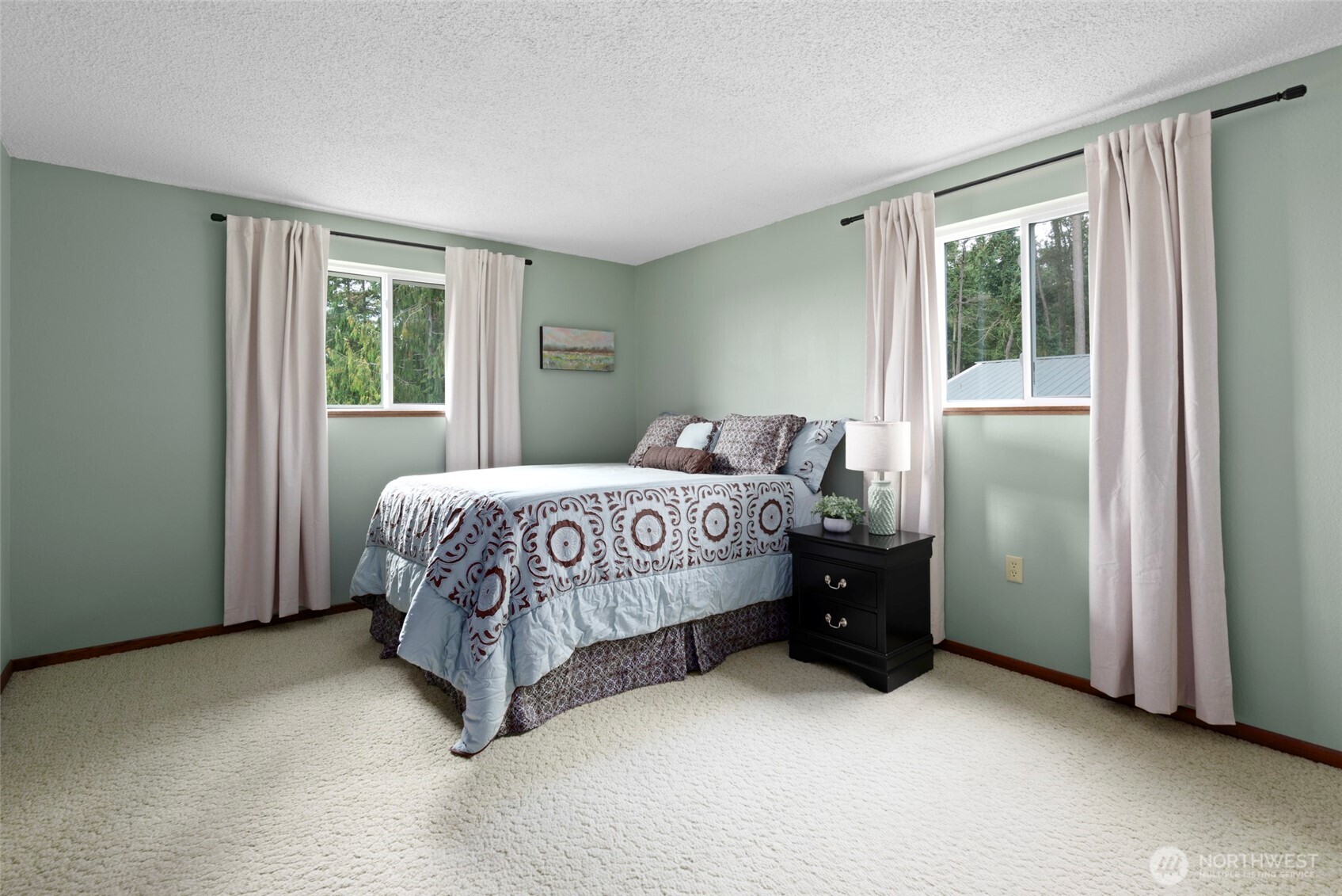 Oak Harbor, Washington, 98277, United States, 4 Bedrooms Bedrooms, ,1 BathroomBathrooms,Residential,For Sale,1926179