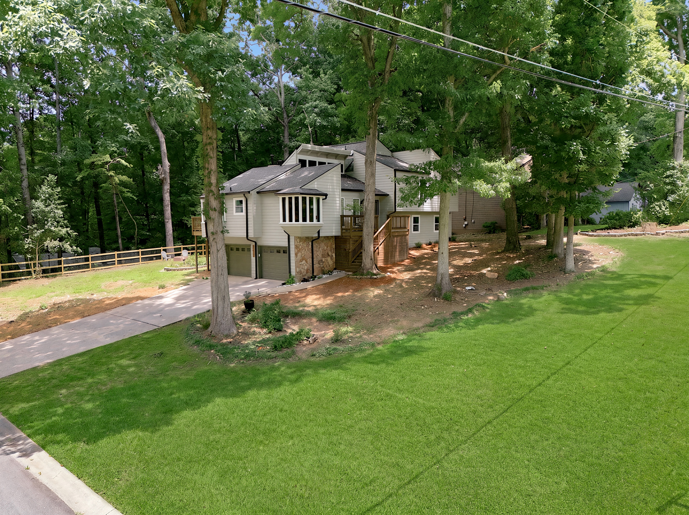  Lassiter HS Contemporary – Architectural Character Meets Thoughtful Renovation - 物件實景