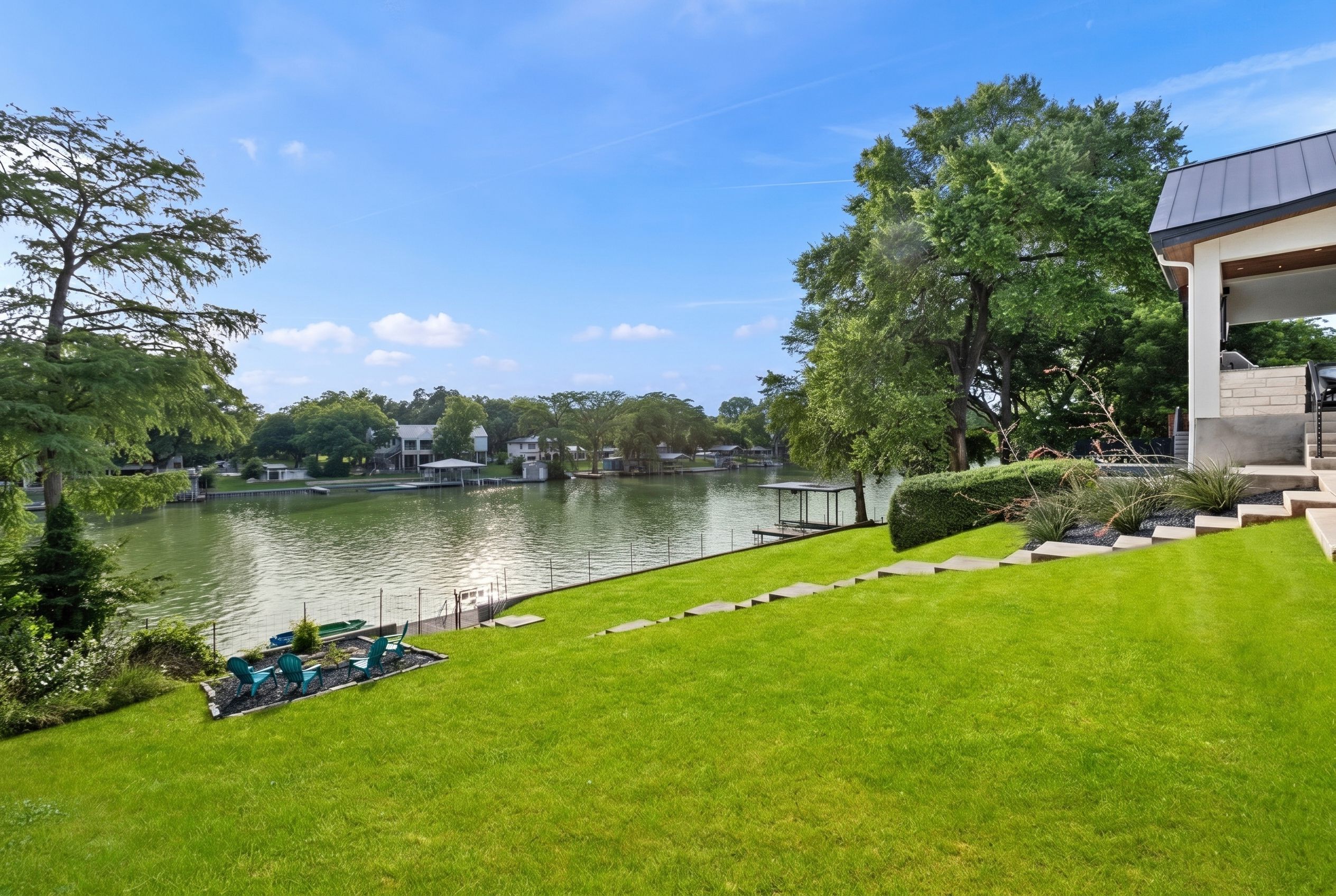  Lakefront Luxury Designed to Perform - 物件實景
