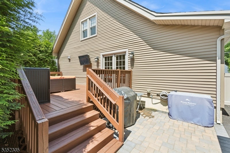 North Caldwell Boro, New Jersey, 07006, United States, 4 Bedrooms Bedrooms, ,2 BathroomsBathrooms,Residential,For Sale,1924454