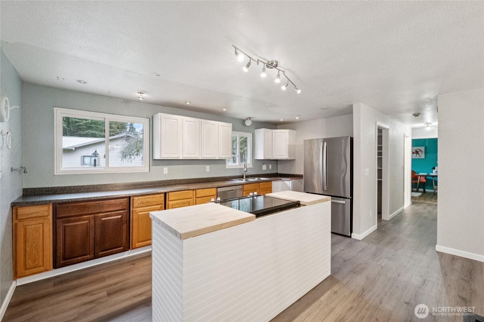 Bothell, Washington, 98021, United States, 3 Bedrooms Bedrooms, ,1 BathroomBathrooms,Residential,For Sale,2009966