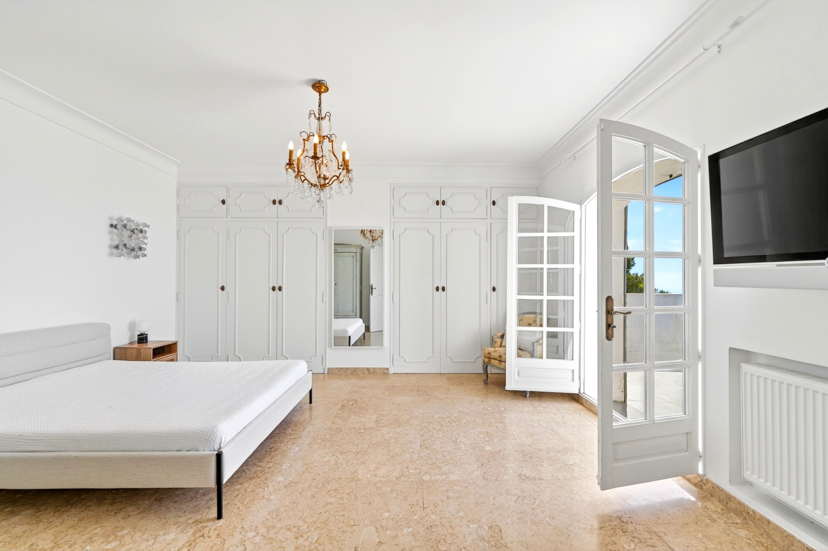  Toulon, Le Faron – Elevated Property with Panoramic Sea Views - 物件實景