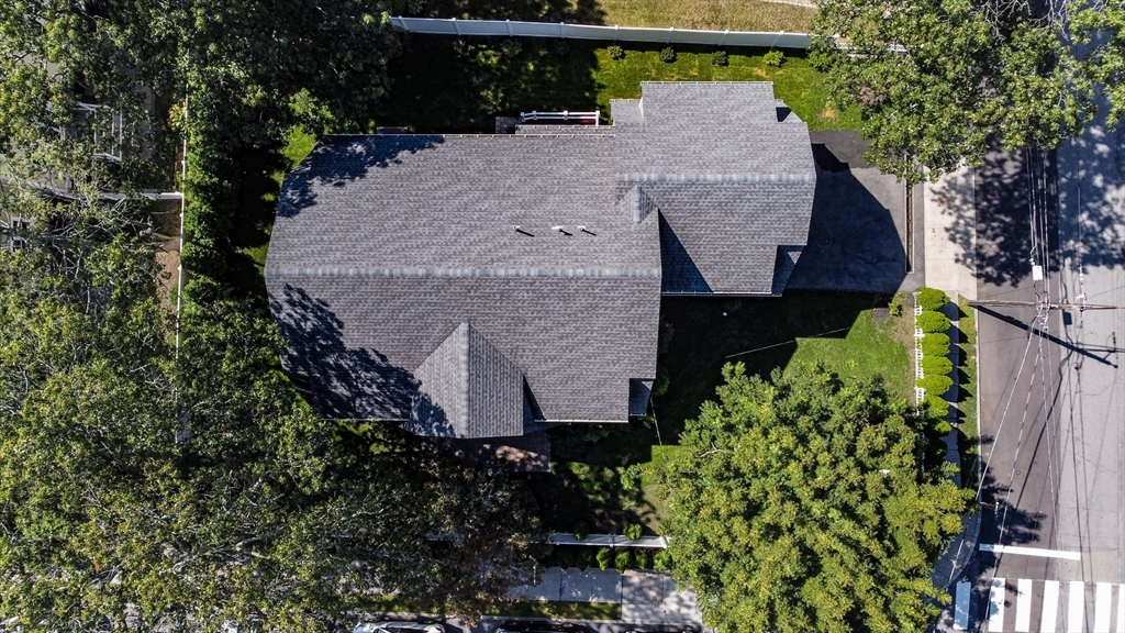 Newton, Massachusetts, 02460, United States, 4 Bedrooms Bedrooms, ,5 BathroomsBathrooms,Residential,For Sale,1982724