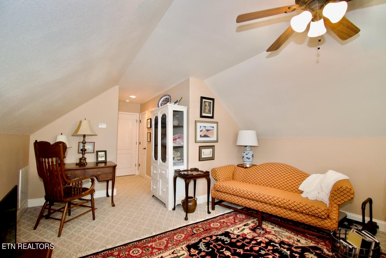 118 Oohleeno Way, Loudon, Tennessee, 37774, United States, 4 Bedrooms Bedrooms, ,3 BathroomsBathrooms,Residential,For Sale,118 Oohleeno Way,1640247