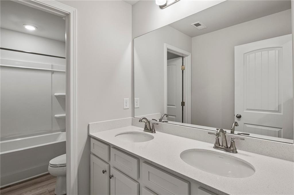 Stockbridge, Georgia, 30281, United States, 5 Bedrooms Bedrooms, ,4 BathroomsBathrooms,Residential,For Sale,1983695