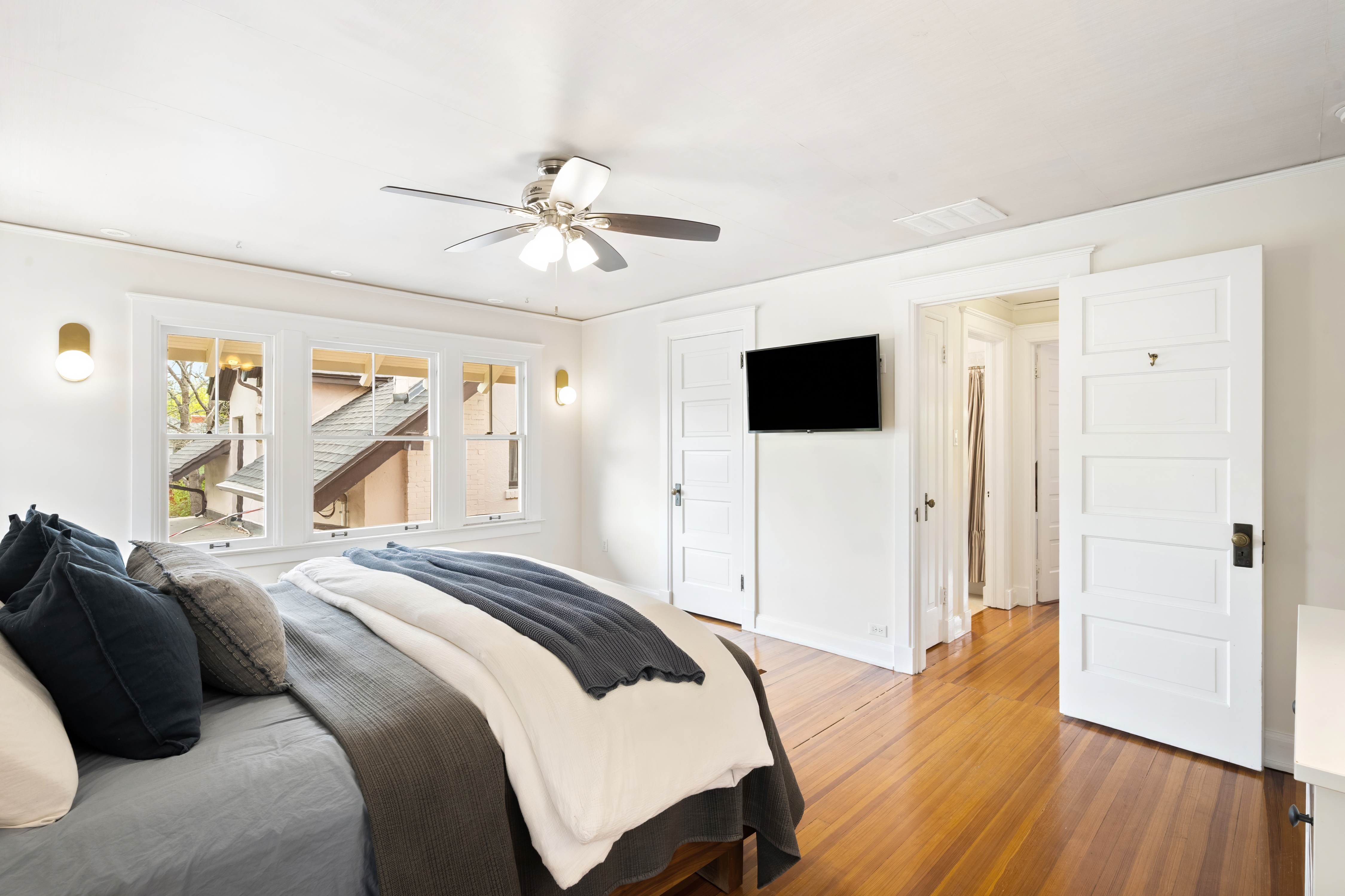  From the moment you arrive, this home leaves an impression - 物件實景