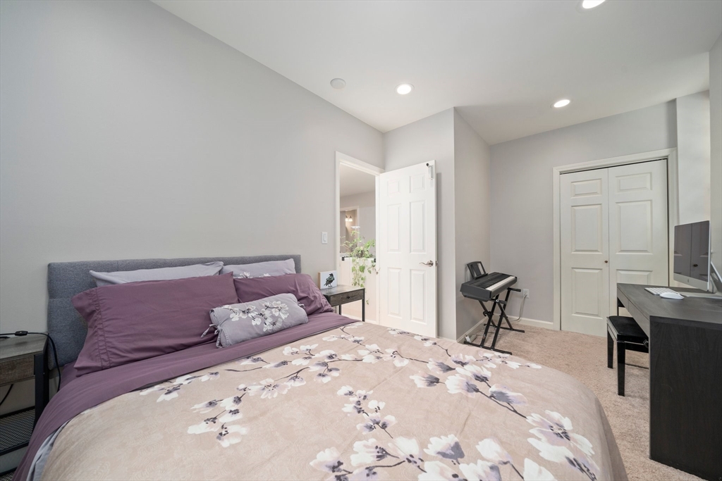 Brookline, Massachusetts, 02445, United States, 3 Bedrooms Bedrooms, ,2 BathroomsBathrooms,Residential,For Sale,1891424