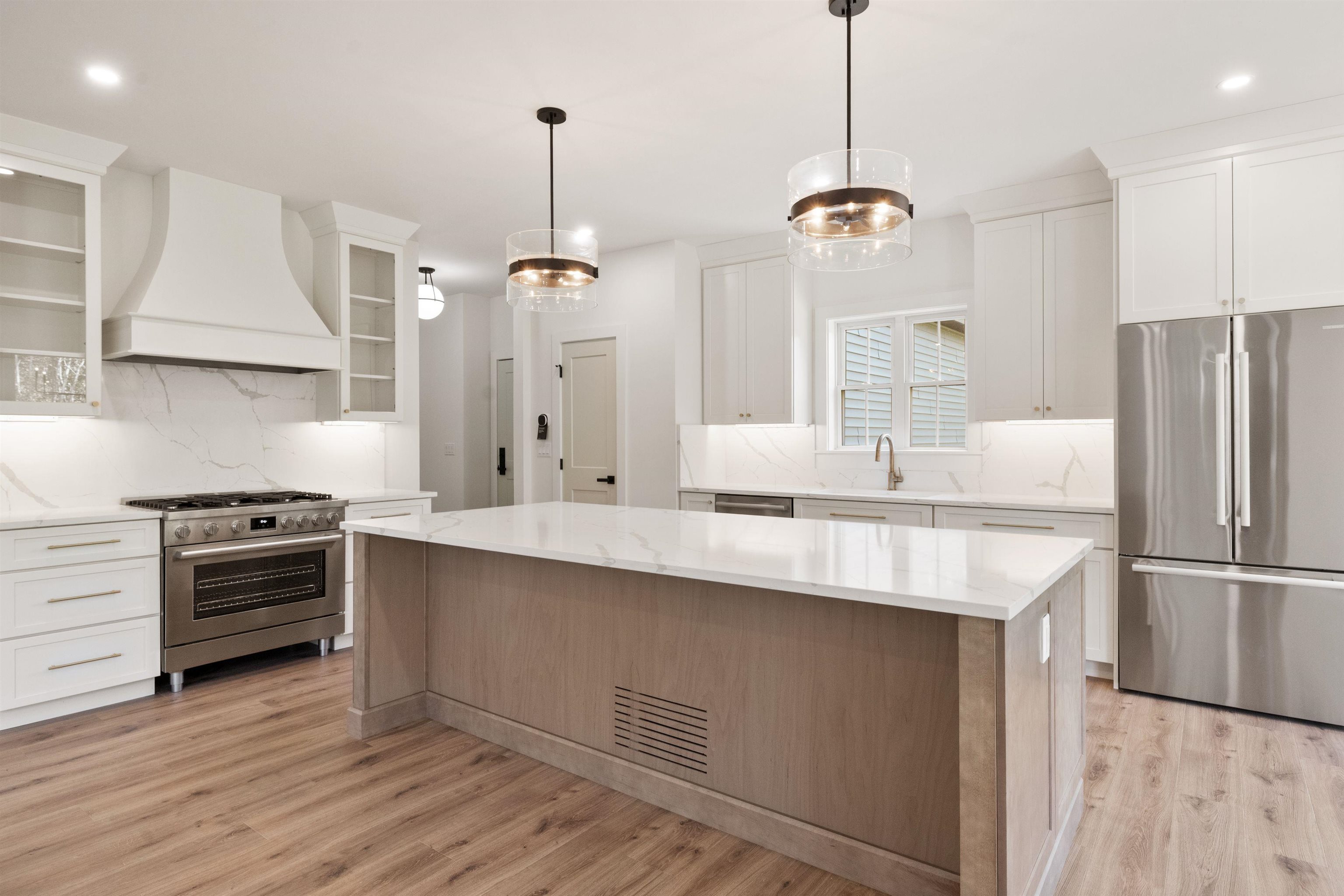 Sunapee, New Hampshire, 03782, United States, 4 Bedrooms Bedrooms, ,3 BathroomsBathrooms,Residential,For Sale,1918576