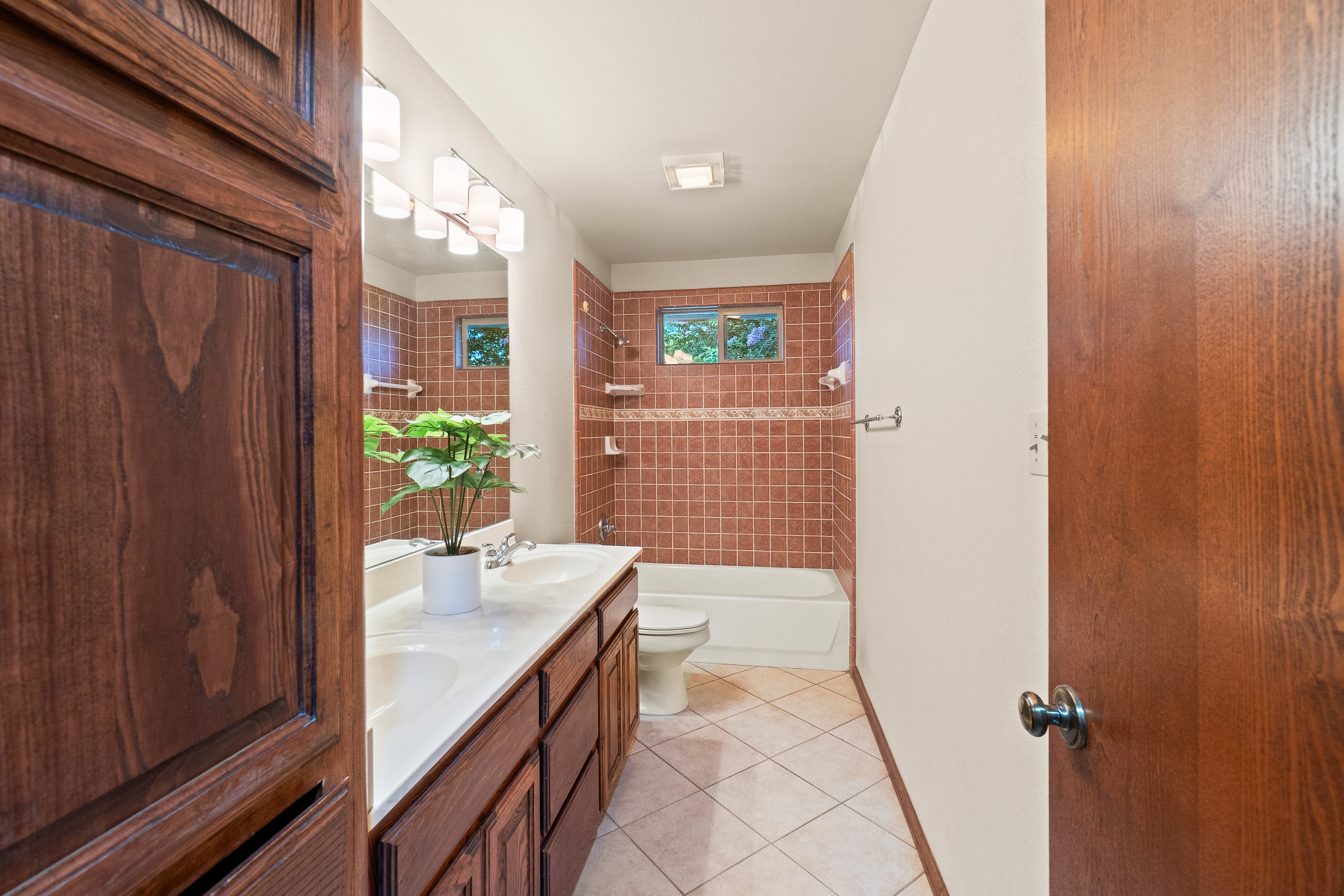 Harlingen, Texas, 78552, United States, 4 Bedrooms Bedrooms, ,3 BathroomsBathrooms,Residential,For Sale,1867020