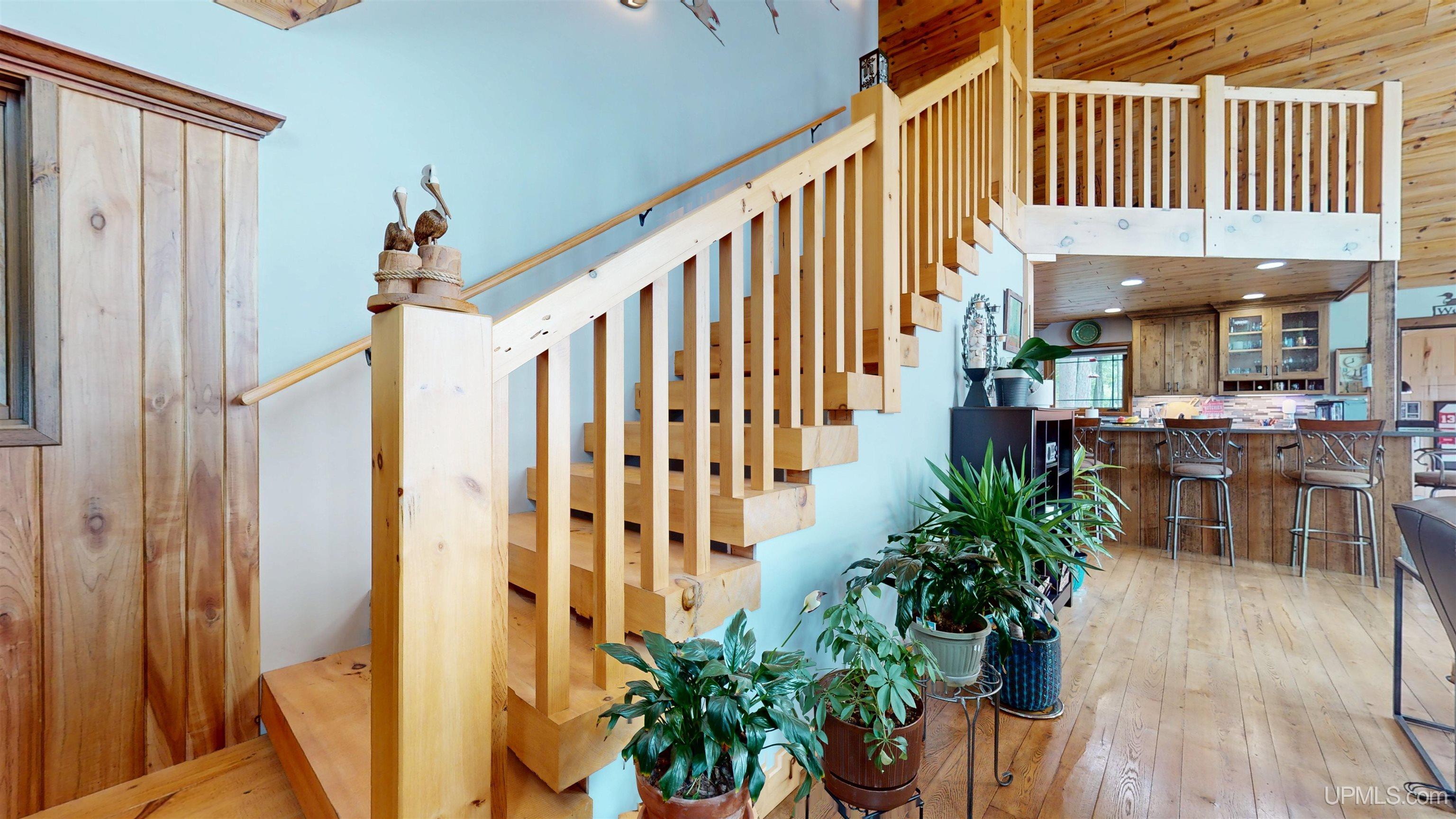 Marquette, Michigan, 49855, United States, 2 Bedrooms Bedrooms, ,4 BathroomsBathrooms,Residential,For Sale,1892873