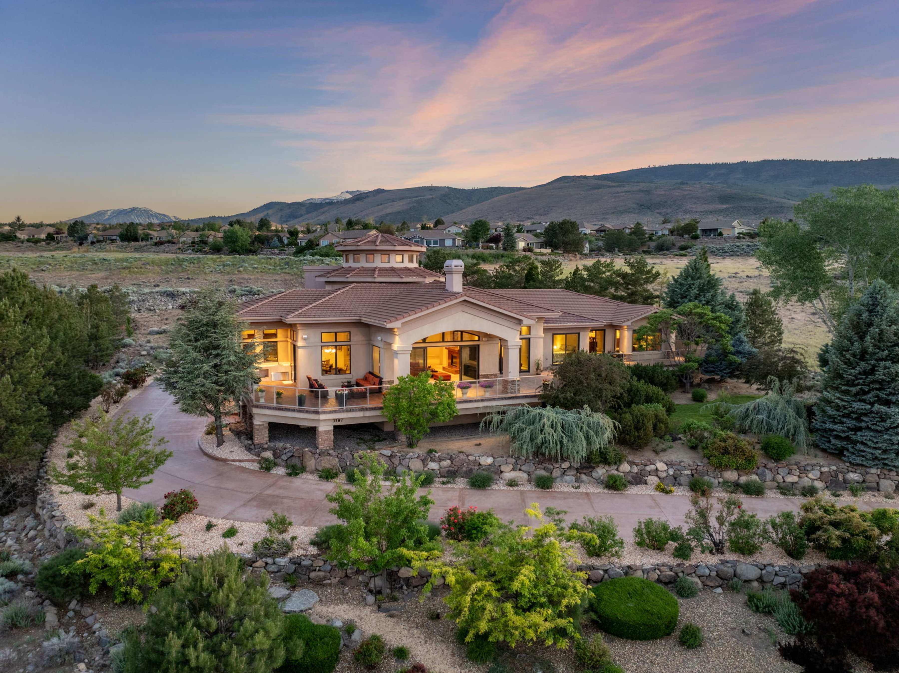  Stunning Custom Home with Breathtaking Views in Reno - 物件實景