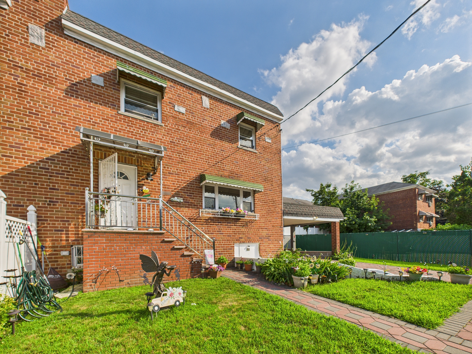 Bronx, New York, 10465, United States, 3 Bedrooms Bedrooms, ,3 BathroomsBathrooms,Residential,For Sale,1895148