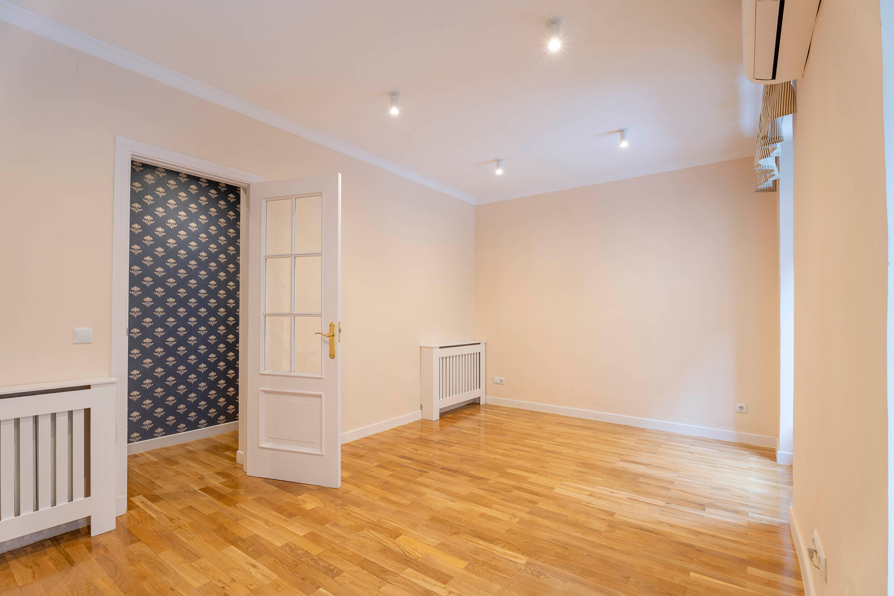  Renovated Flat with Balconies in Trafalgar, Chamberí, Madrid - 物件實景