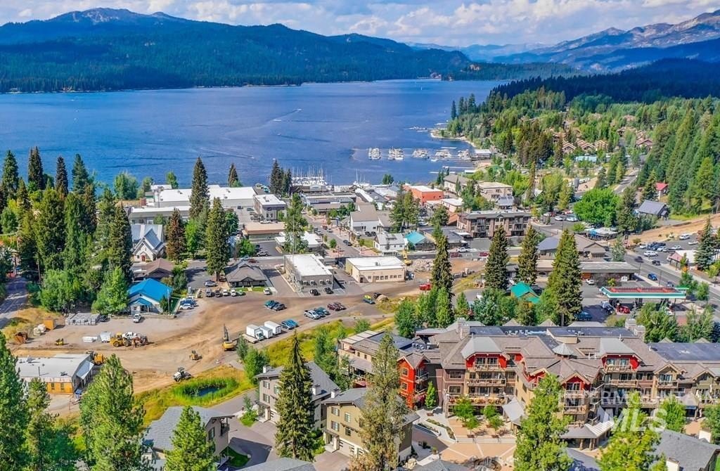 McCall, Idaho, 83638, United States, 2 Bedrooms Bedrooms, ,2 BathroomsBathrooms,Residential,For Sale,1979037