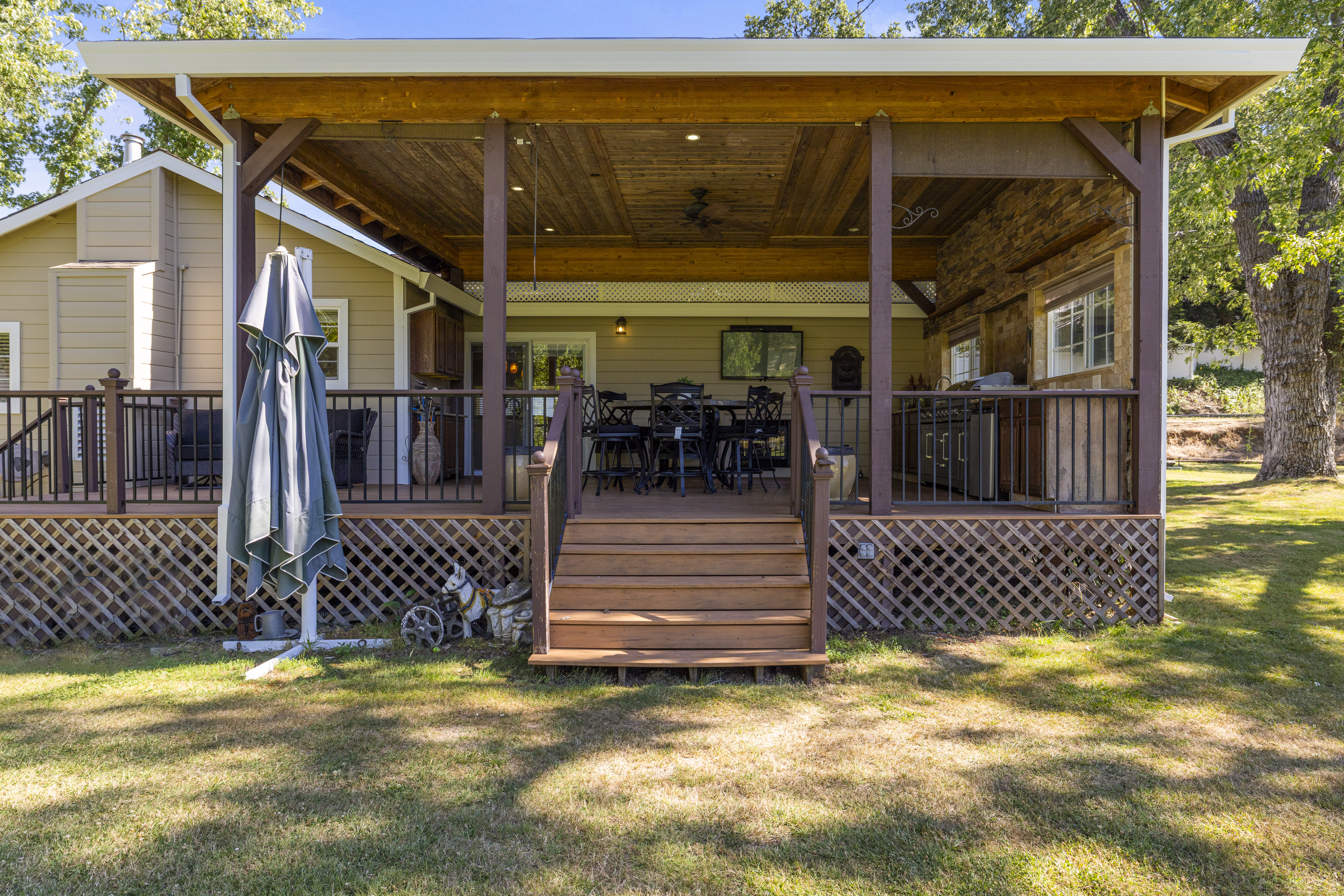  8723 Phoenix Avenue, Fair Oaks, CA 95628 - 物件實景
