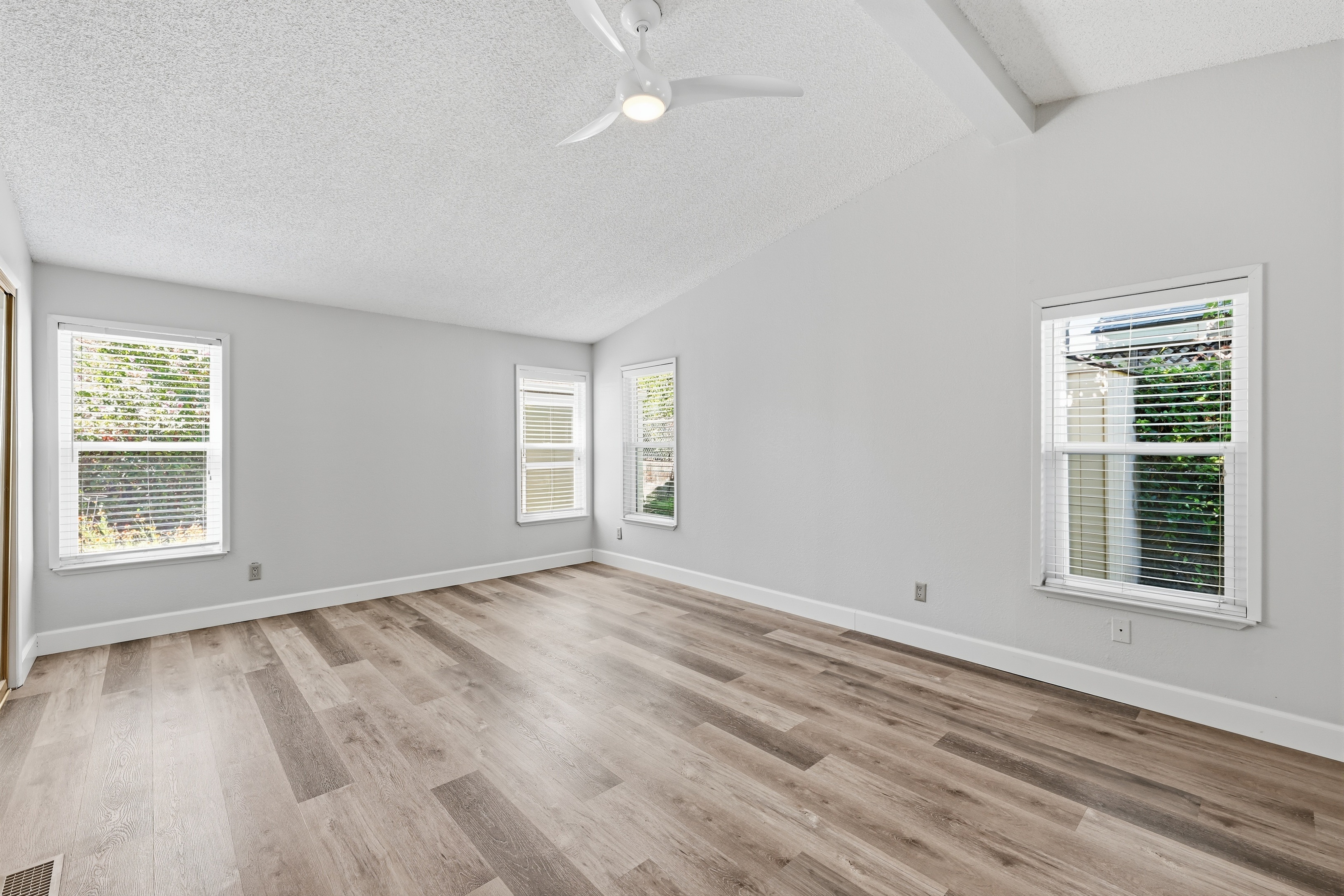  6909 Grand Tree Lane, Citrus Heights, CA 95621 - 物件實景