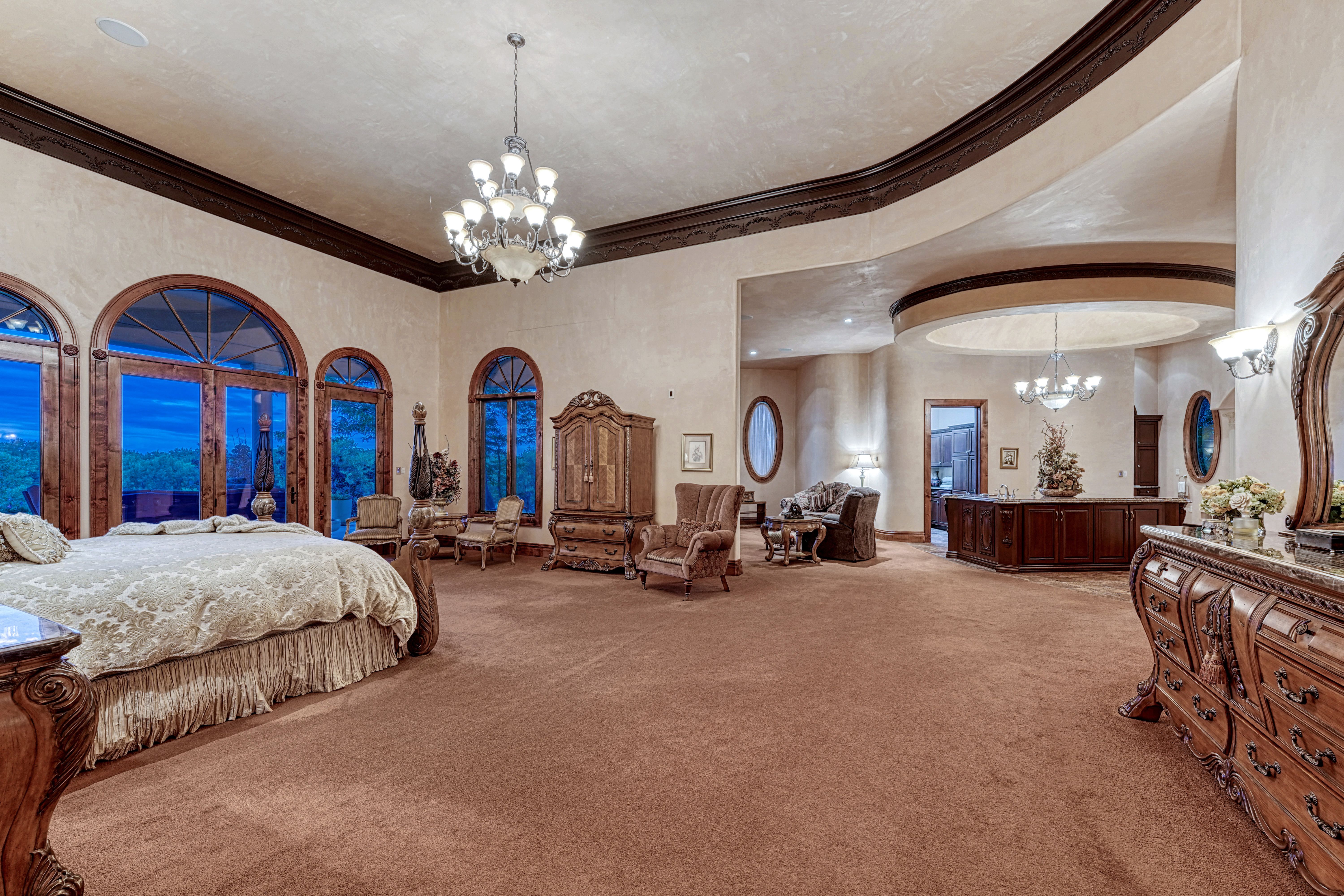  Extraordinary Estate on Pueblo