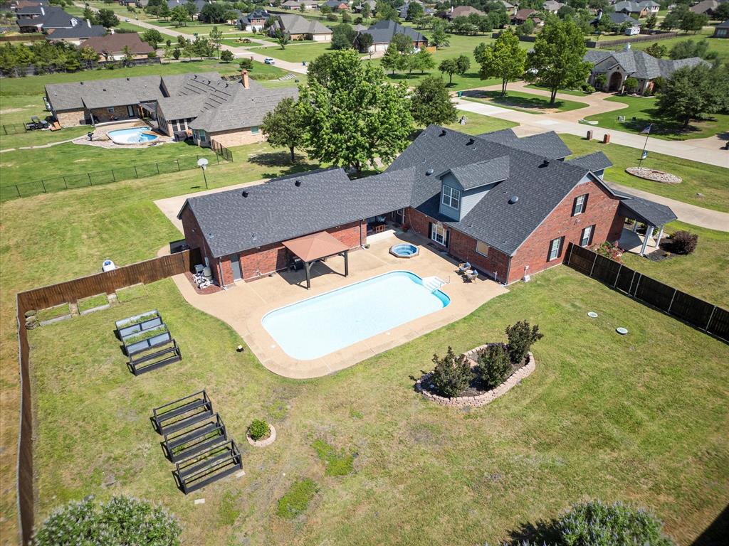 Terrell, Texas, 75160, United States, 4 Bedrooms Bedrooms, ,5 BathroomsBathrooms,Residential,For Sale,1827226