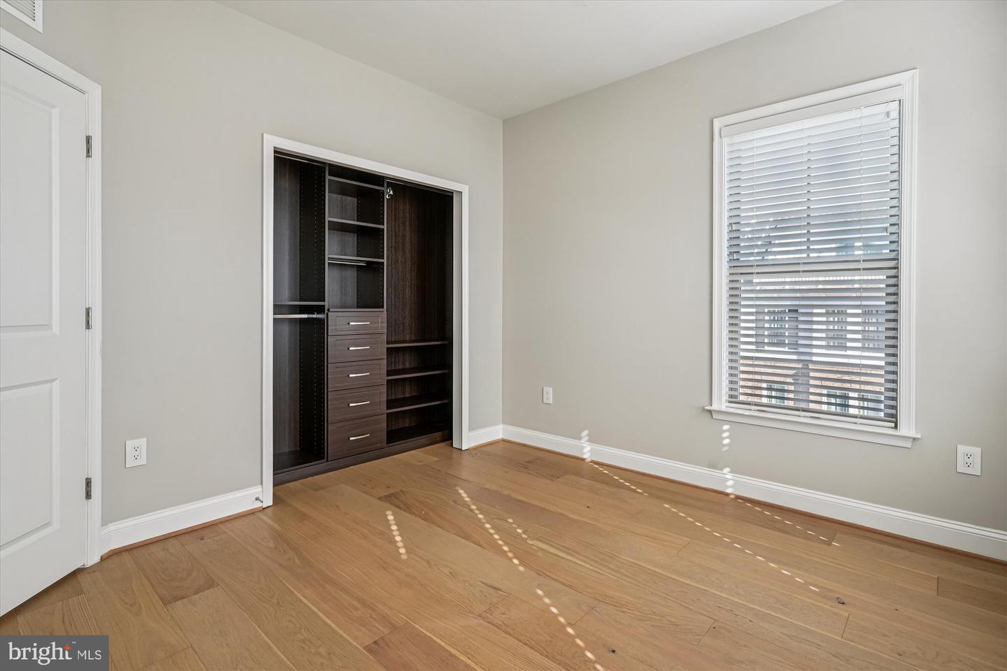 Dumfries, Virginia, 22026, United States, 3 Bedrooms Bedrooms, ,3 BathroomsBathrooms,Residential,For Sale,1988317