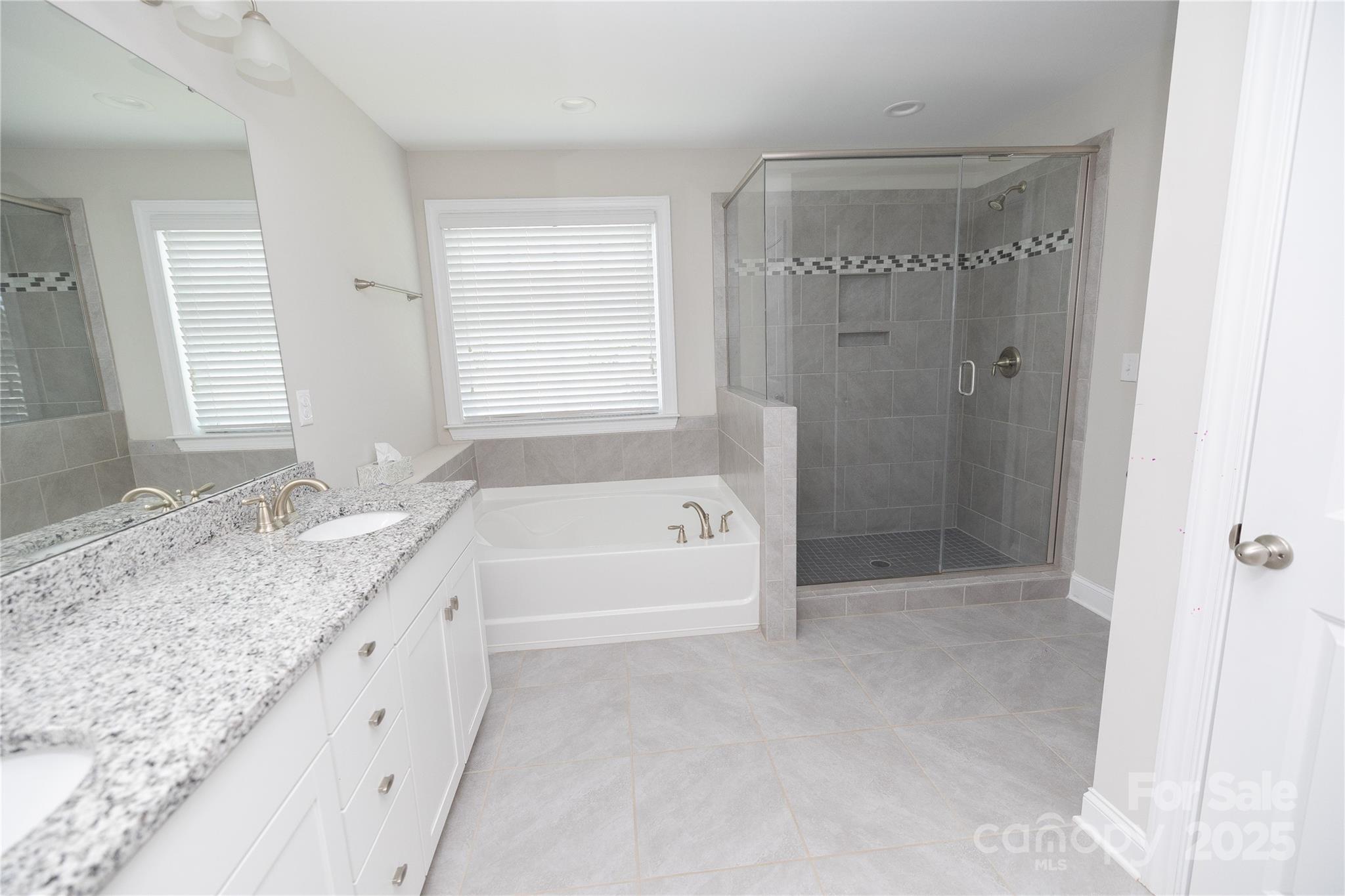 Mooresville, North Carolina, 28117, United States, 4 Bedrooms Bedrooms, ,3 BathroomsBathrooms,Residential,For Sale,1897276