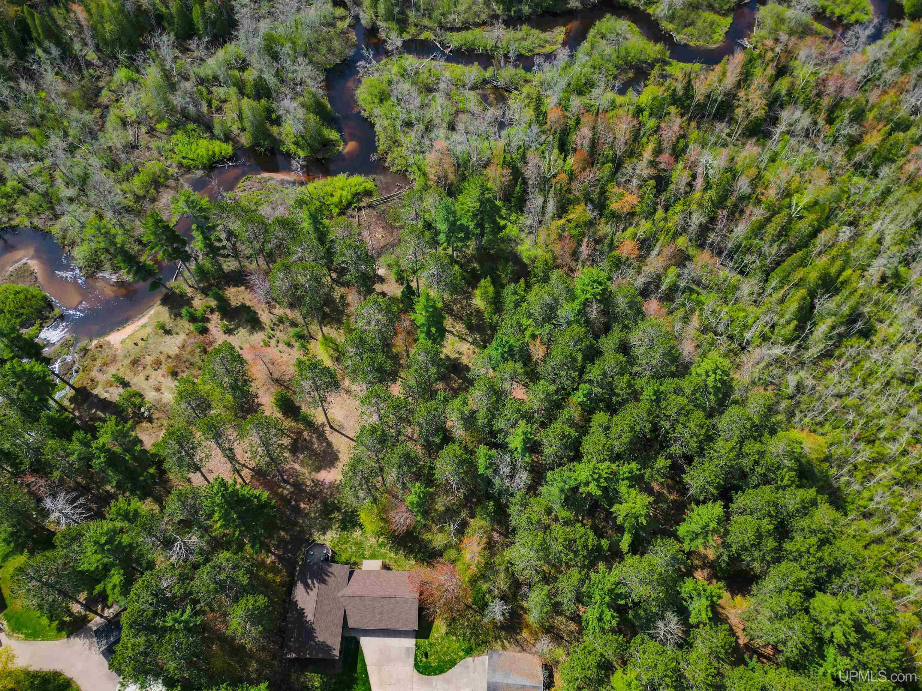 Marquette, Michigan, 49855, United States, 4 Bedrooms Bedrooms, ,3 BathroomsBathrooms,Residential,For Sale,1849824