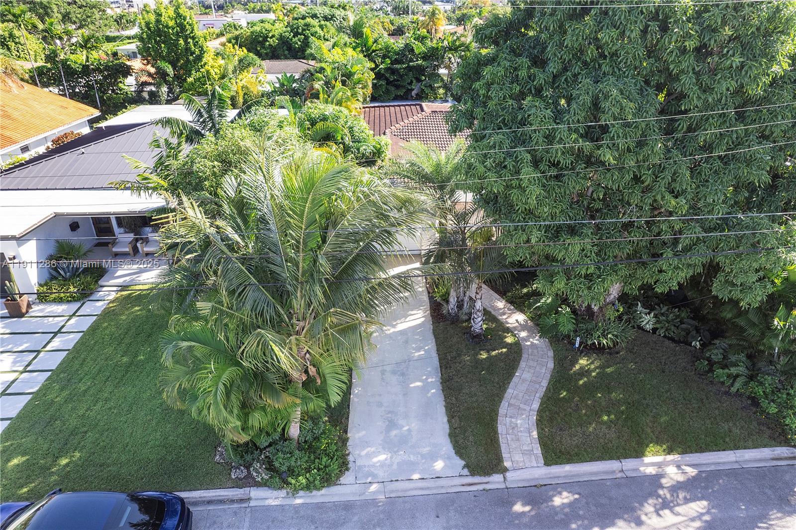 Surfside, Florida, 33154, United States, 3 Bedrooms Bedrooms, ,2 BathroomsBathrooms,Residential,For Sale,1991732