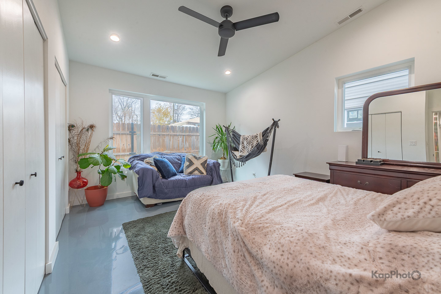 Chicago, Illinois, 60612, United States, 4 Bedrooms Bedrooms, ,2 BathroomsBathrooms,Residential,For Sale,2001232