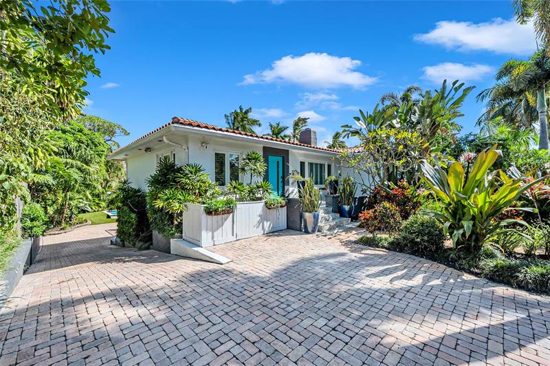 Fort Lauderdale, Florida, 33304, United States, 3 Bedrooms Bedrooms, ,3 BathroomsBathrooms,Residential,For Sale,1985546