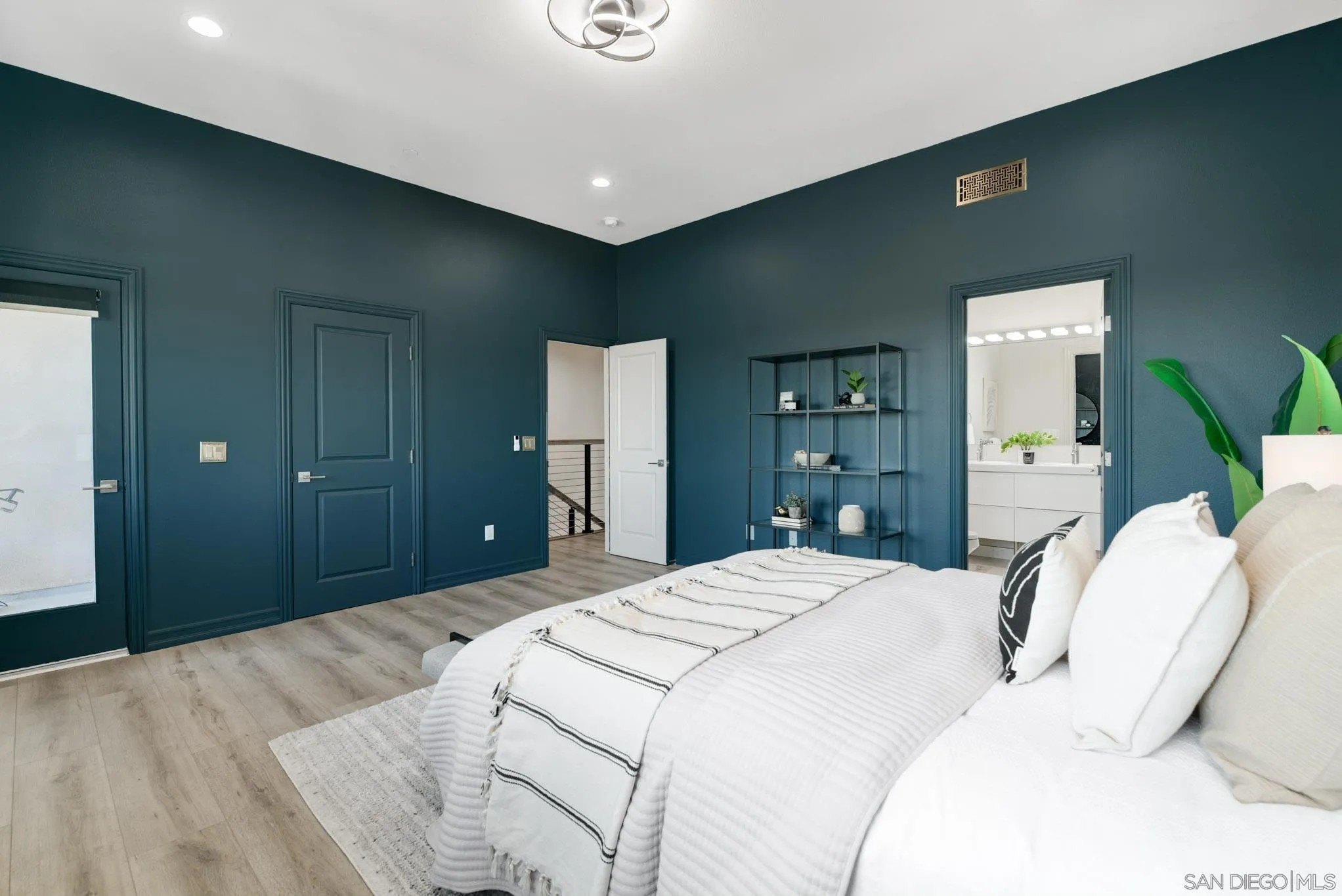 San Diego, California, 92104, United States, 3 Bedrooms Bedrooms, ,3 BathroomsBathrooms,Residential,For Sale,1942176