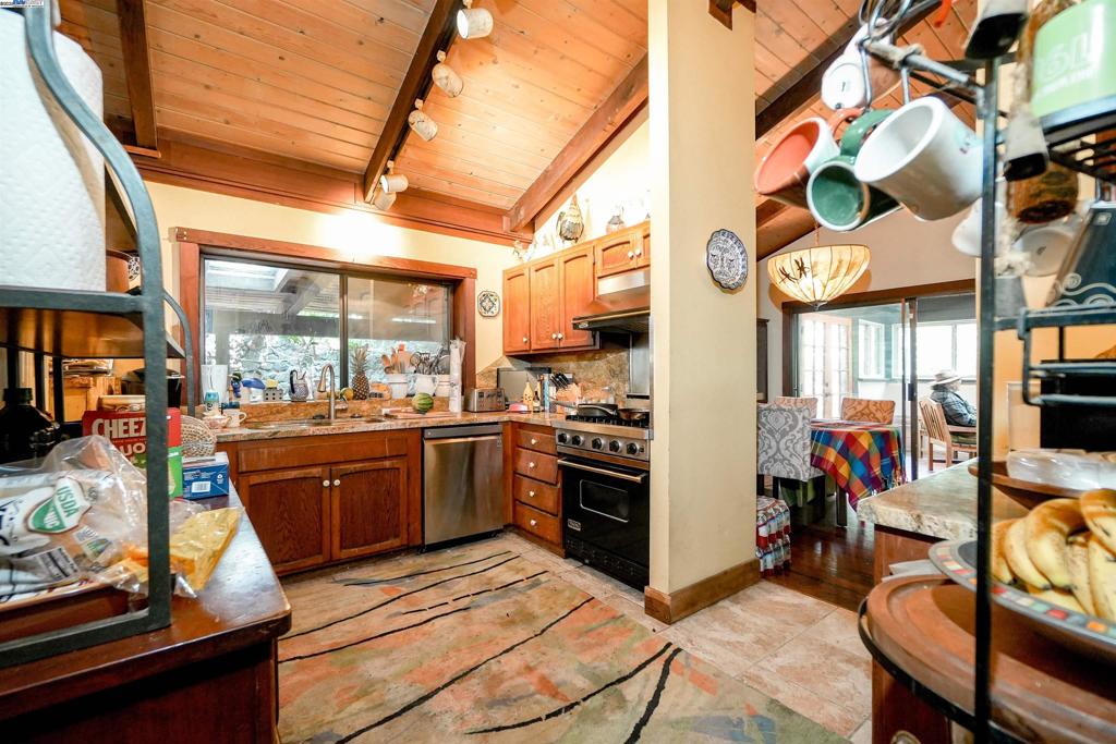 San Rafael, California, 94903-3840, United States, 3 Bedrooms Bedrooms, ,3 BathroomsBathrooms,Residential,For Sale,1987101