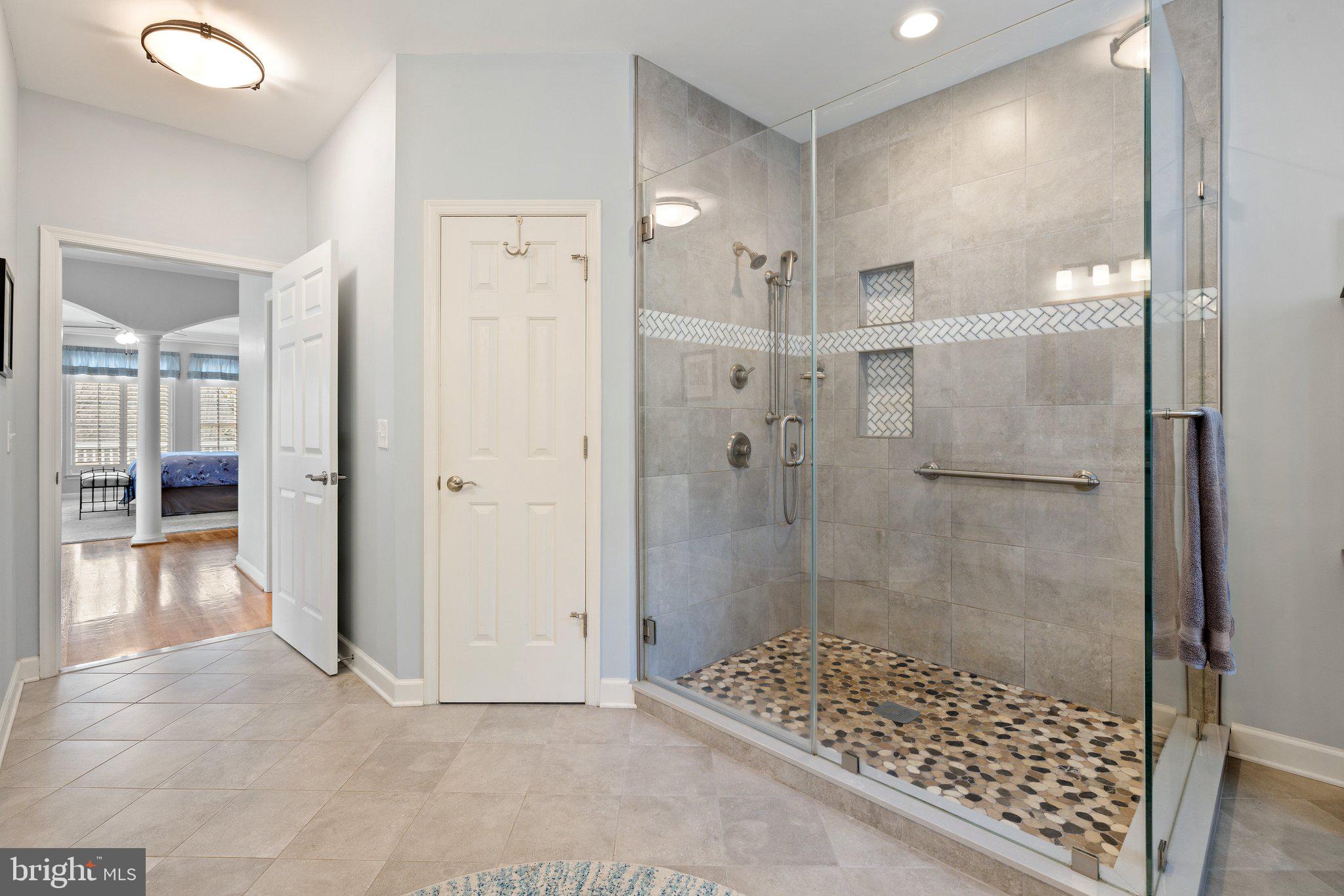Warrenton, Virginia, 20186, United States, 6 Bedrooms Bedrooms, ,6 BathroomsBathrooms,Residential,For Sale,1914249