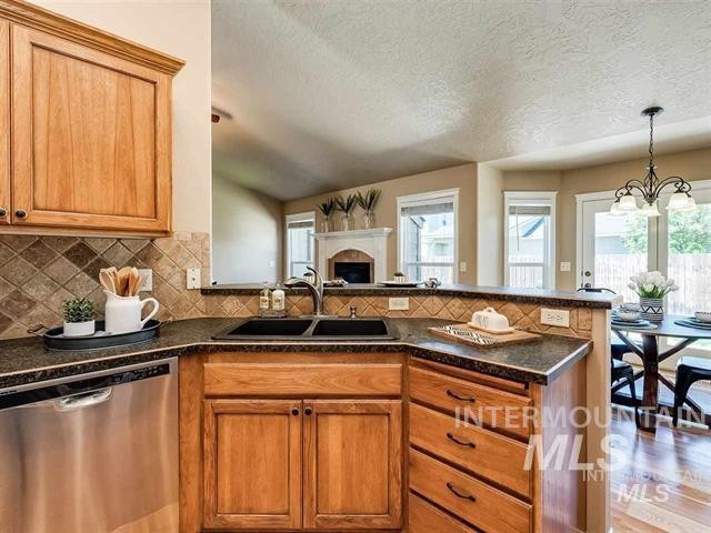 2276 Summer Dawn Dr, Meridian, Idaho, 83646, United States, 4 Bedrooms Bedrooms, ,2 BathroomsBathrooms,Residential,For Sale,2276 Summer Dawn Dr,1612505