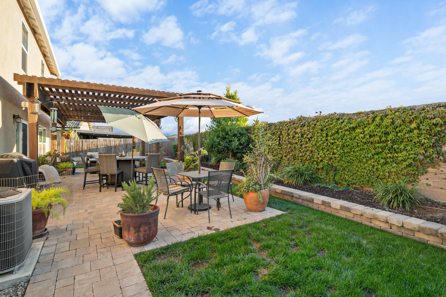 Atwater, California, 95301, United States, 5 Bedrooms Bedrooms, ,4 BathroomsBathrooms,Residential,For Sale,1983820