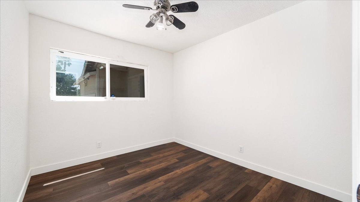 Jurupa Valley, California, 92509, United States, 4 Bedrooms Bedrooms, ,2 BathroomsBathrooms,Residential,For Sale,1927832