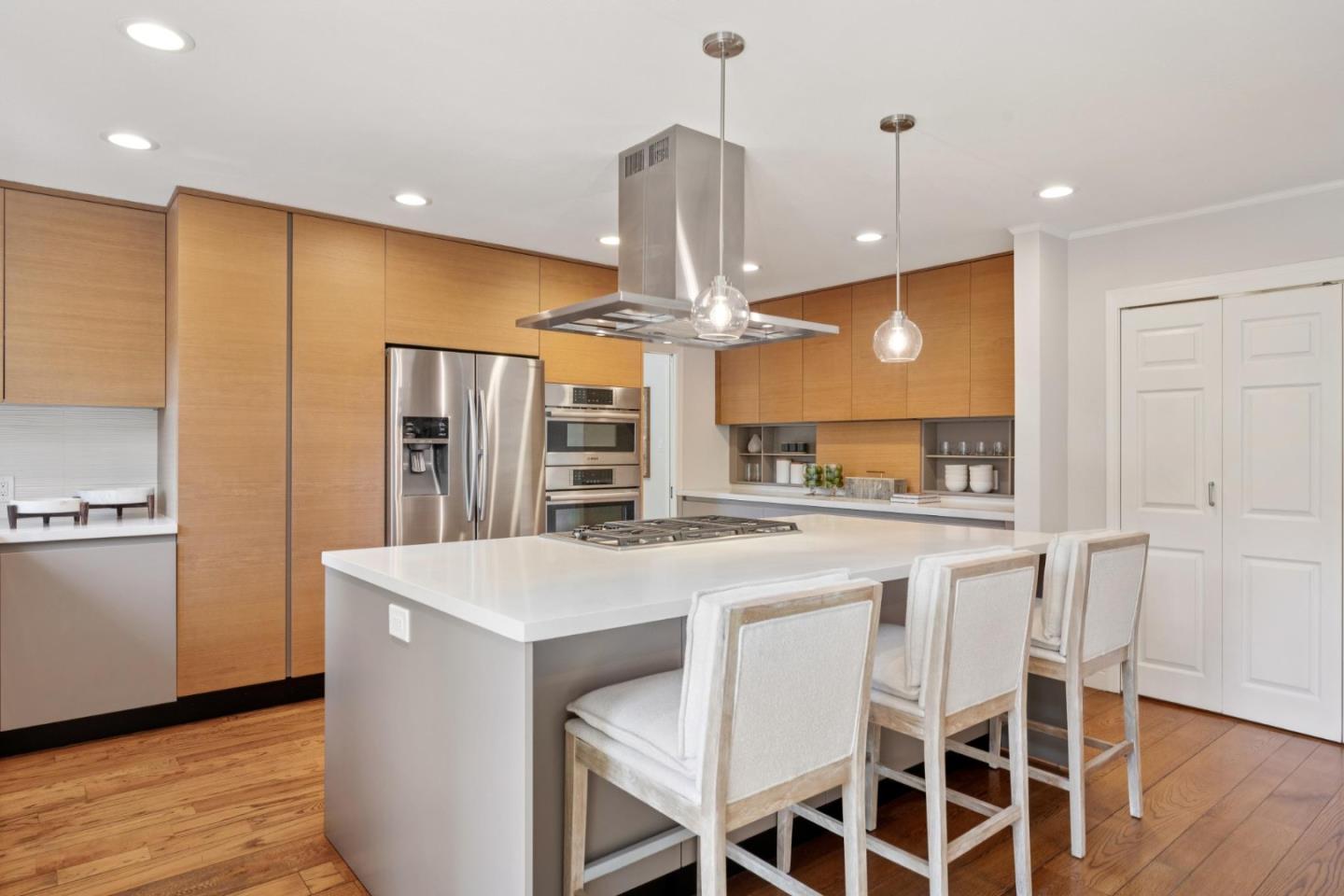 Menlo Park, California, 94025, United States, 3 Bedrooms Bedrooms, ,3 BathroomsBathrooms,Residential,For Sale,1941637